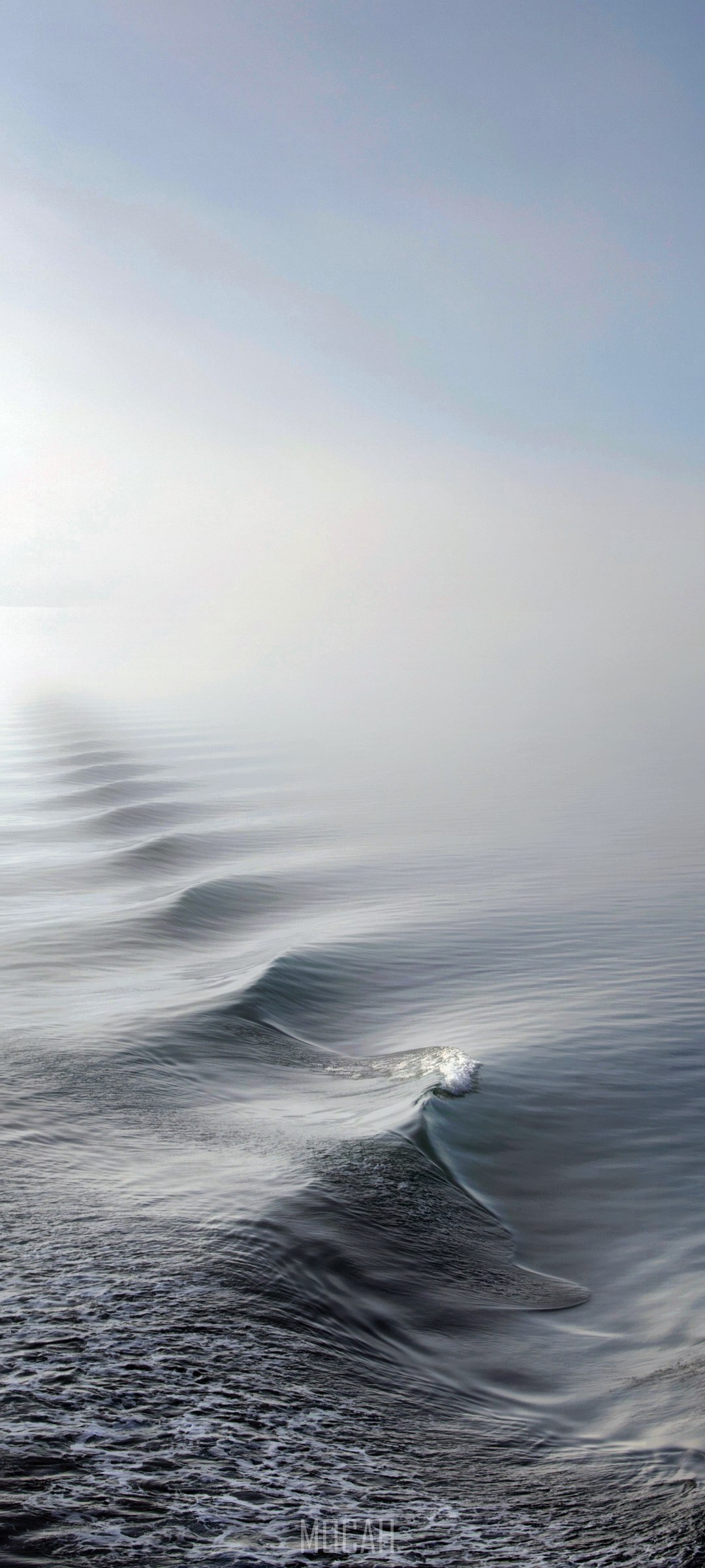 Ocean waves in fog HD Phone Wallpaper