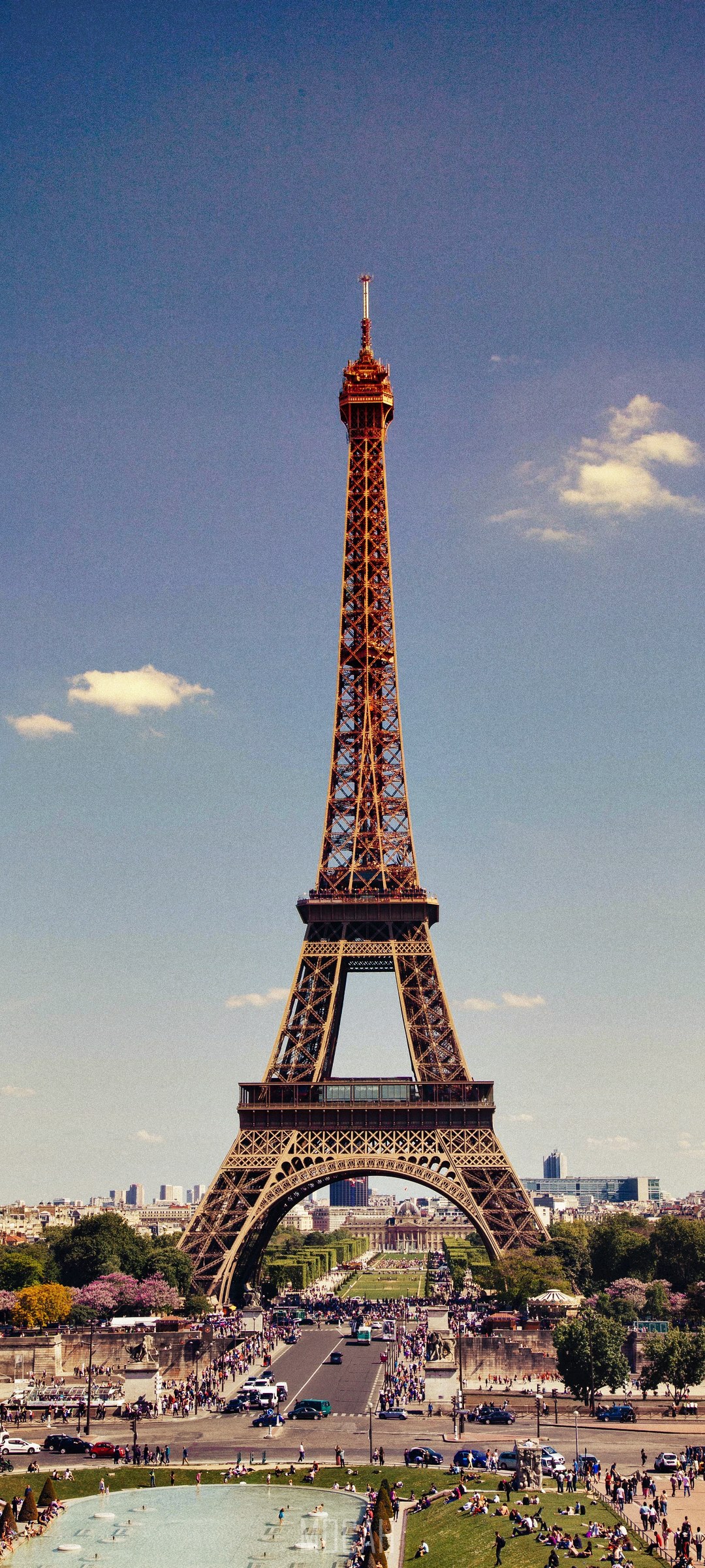 Eiffel Tower in Paris, France HD Phone Wallpaper