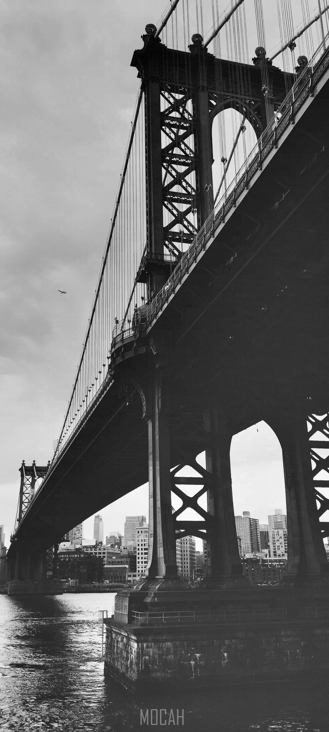 Manhattan Bridge over East River, New York City HD Phone Wallpaper