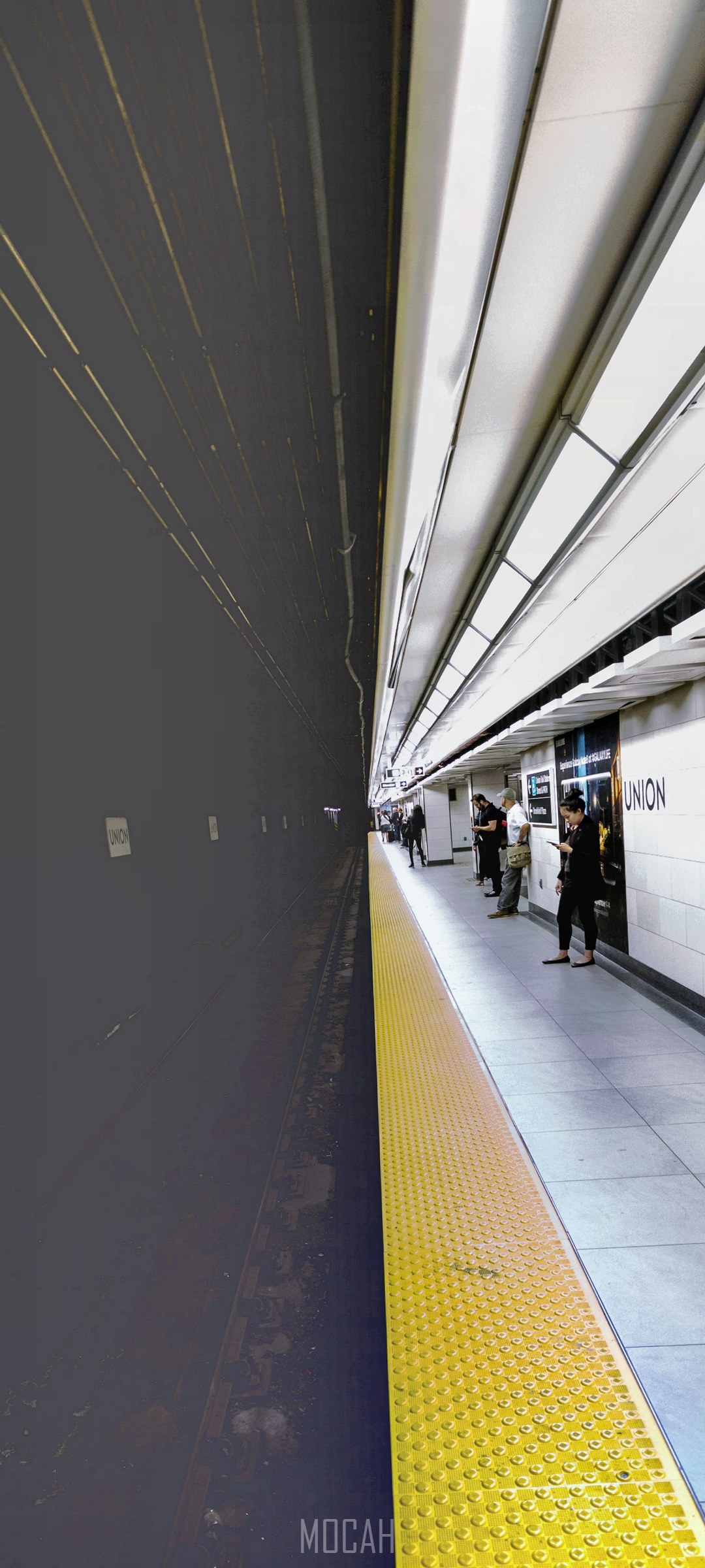 Union Station subway platform with people waiting HD Phone Wallpaper