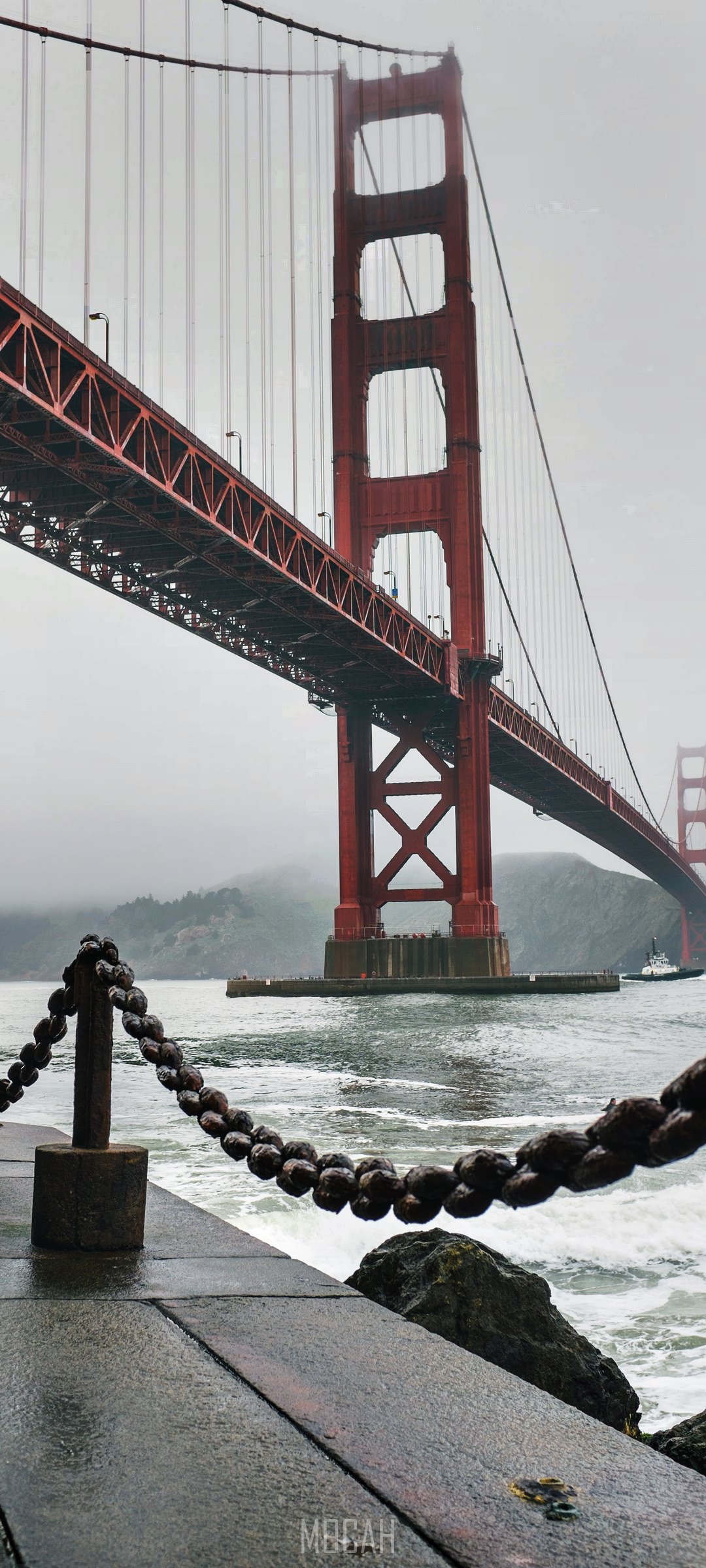 Golden Gate Bridge in Fog HD Phone Wallpaper