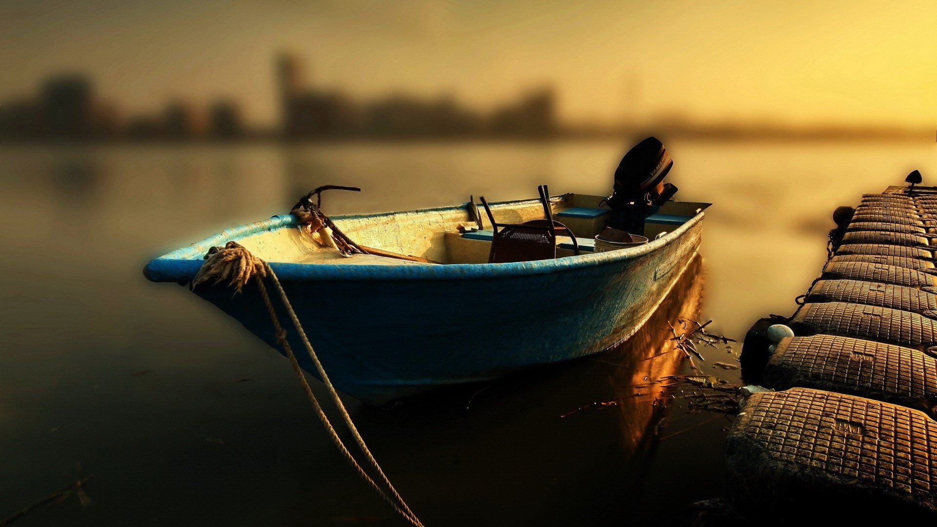 Boat docked at a pier during sunset HD Wallpaper