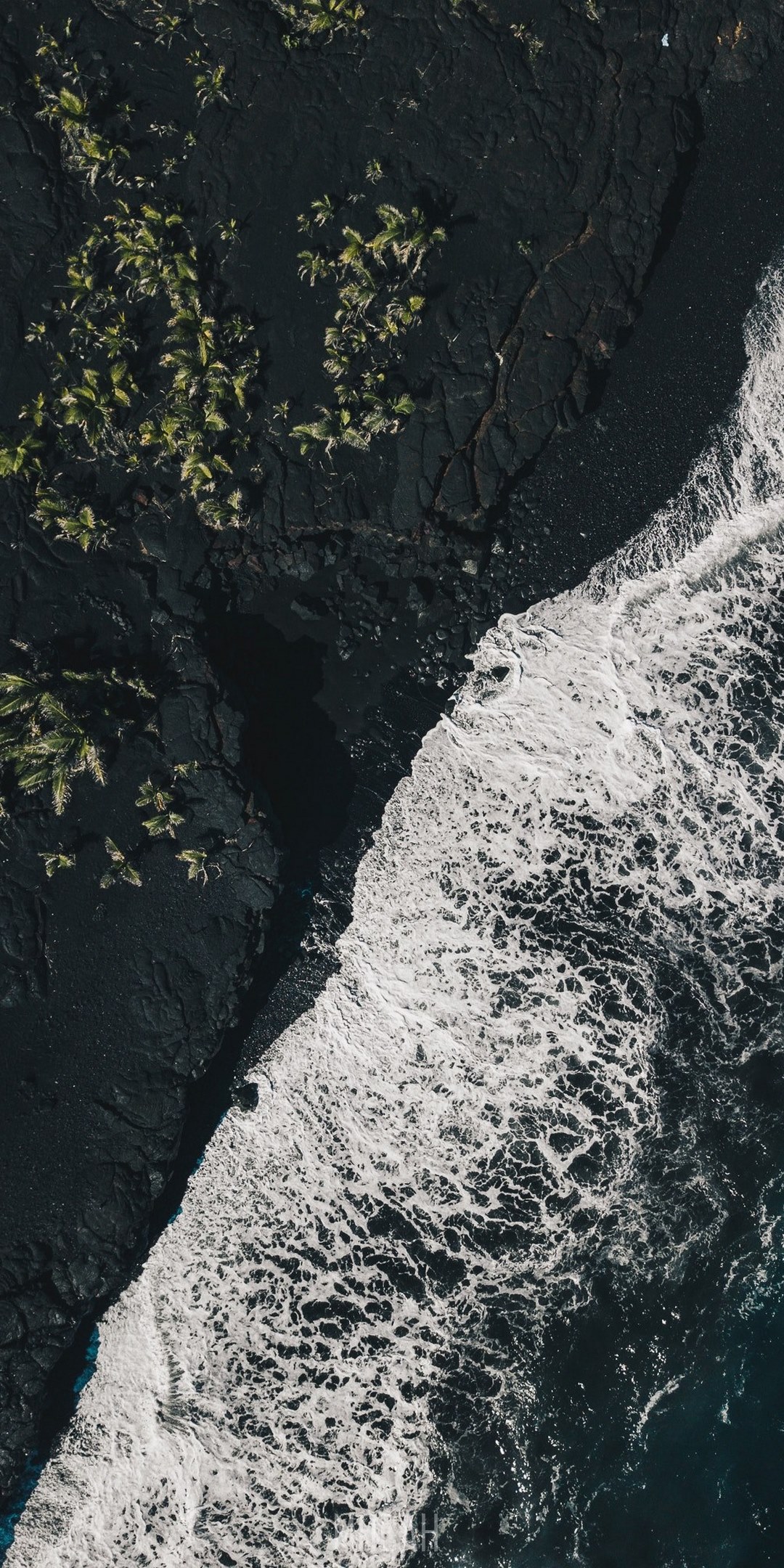 Black Sand Beach With Ocean Waves Hd Phone Wallpaper | Rare Gallery