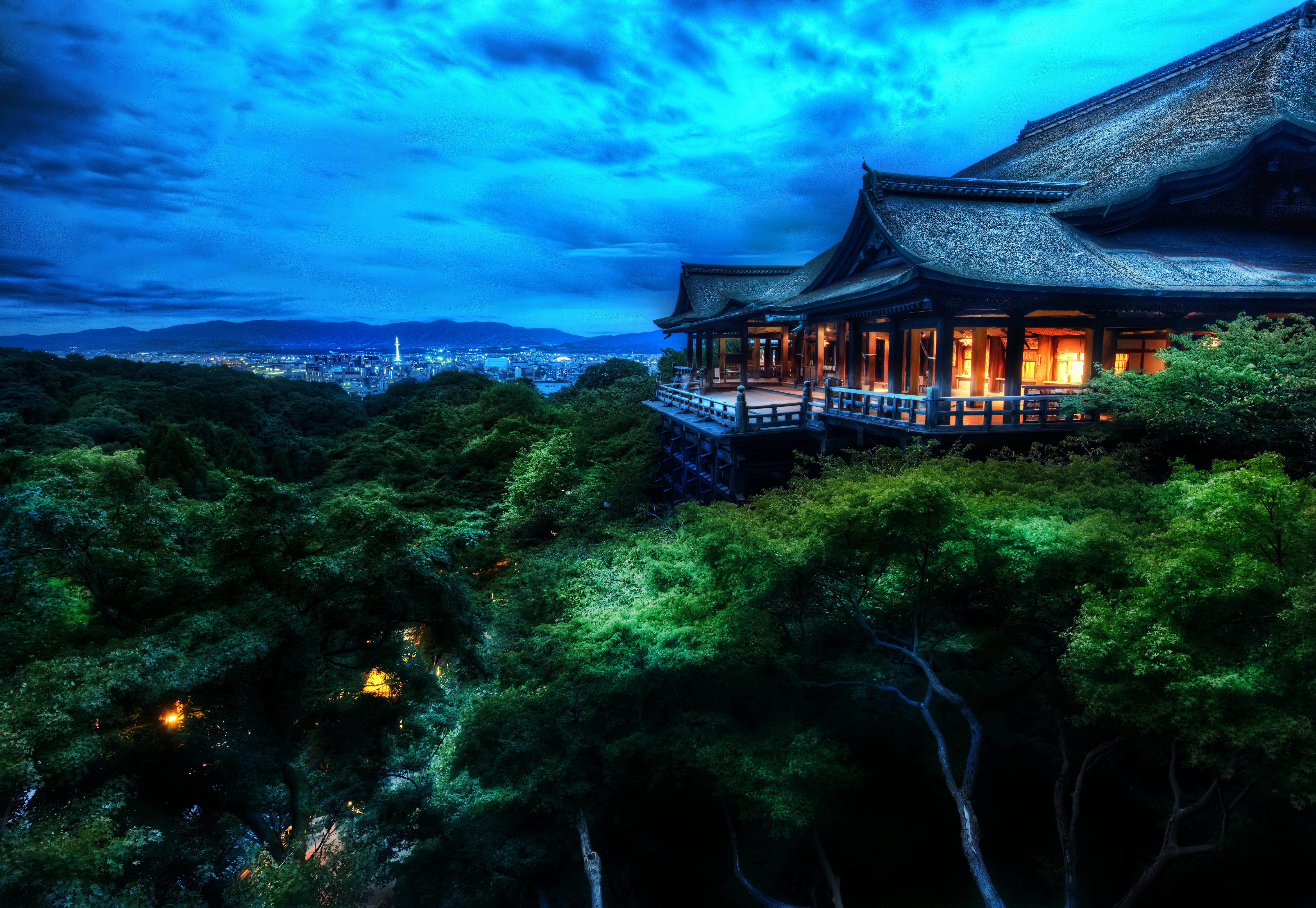 Kiyomizu-Dera Temple in Kyoto at Night HD Wallpaper