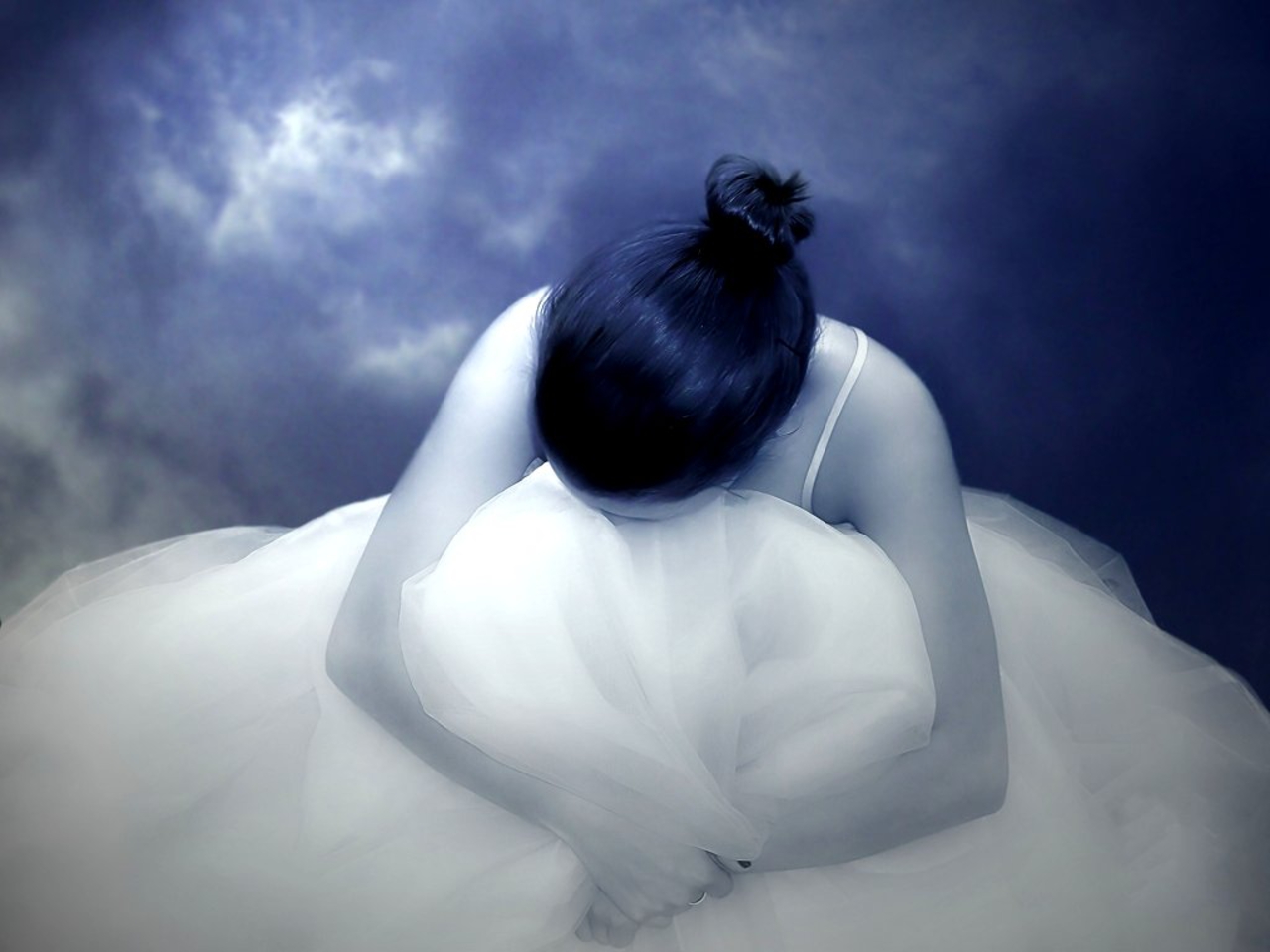Ballerina in white tutu against dark sky HD Wallpaper