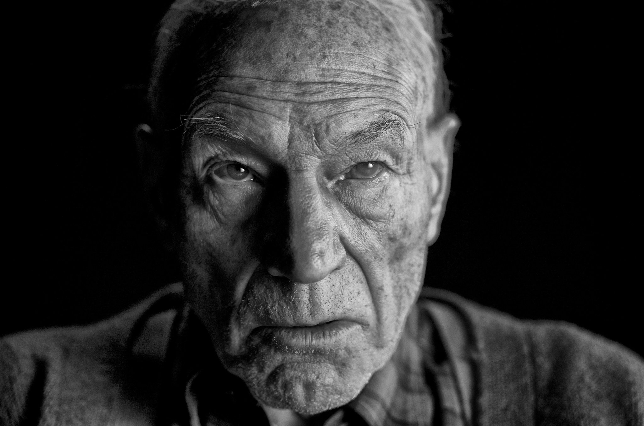 Patrick Stewart as Professor X from Logan HD Wallpaper