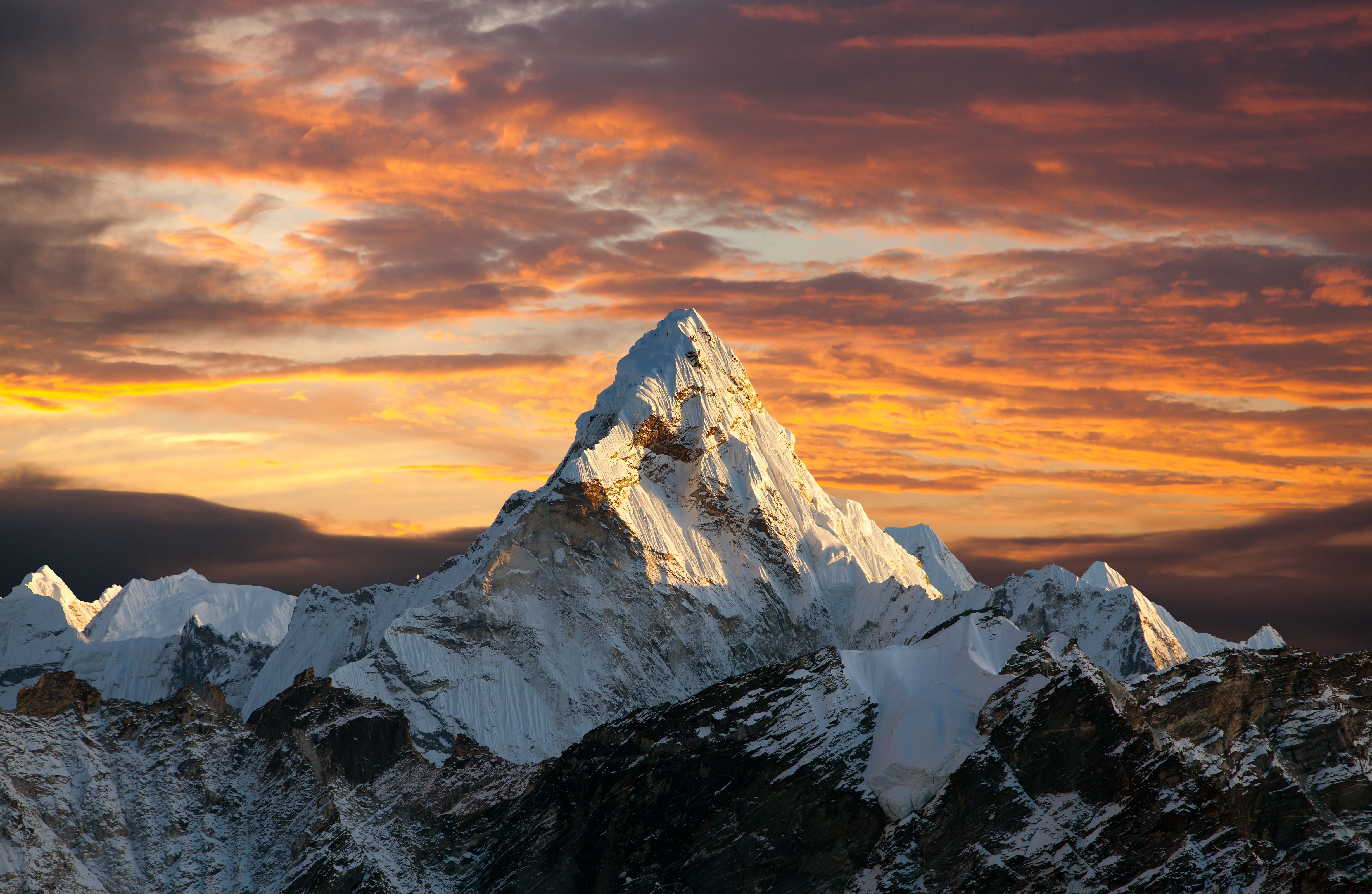 Ama Dablam Mountain Peak at Sunset HD Wallpaper