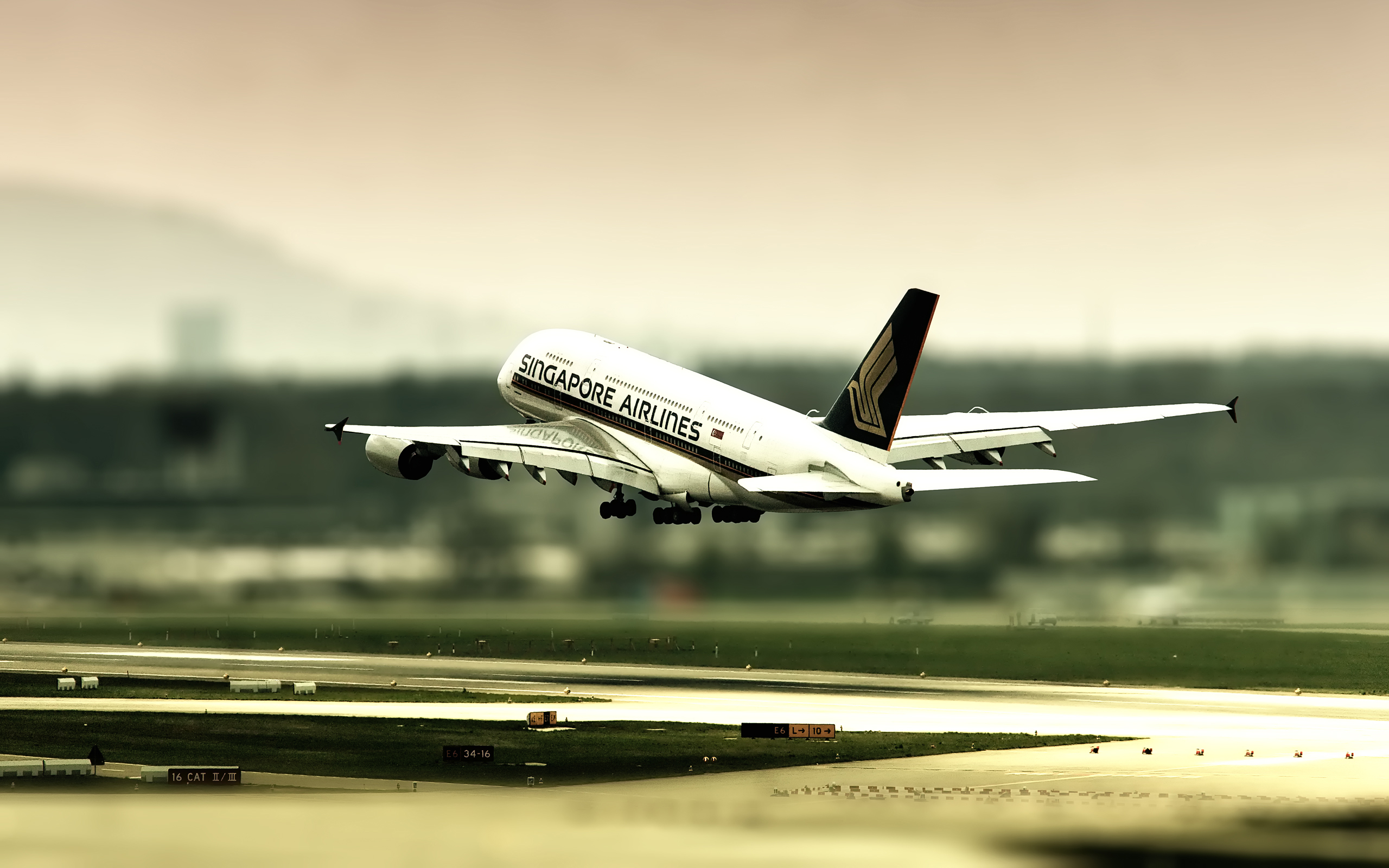 Singapore Airlines Airbus A380 taking off from airport HD Wallpaper