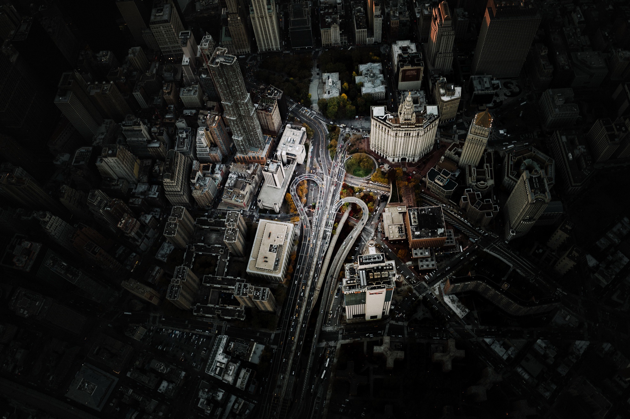 Aerial view of Manhattan, New York City roads and buildings HD Wallpaper