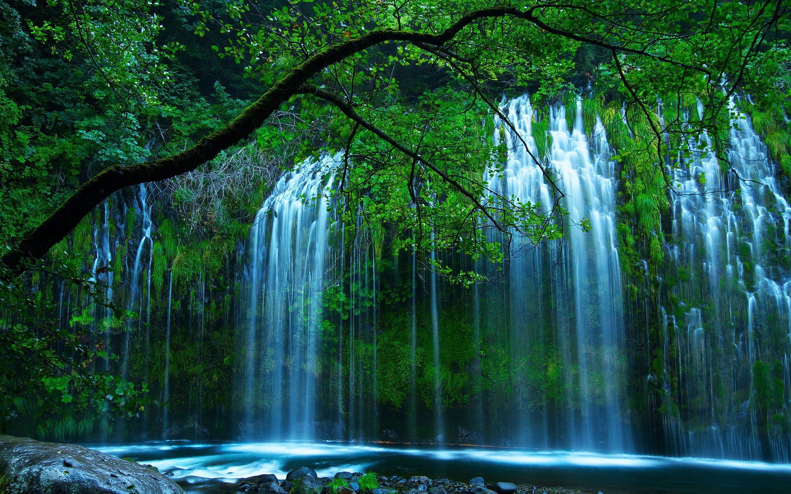 Mossbrae Falls Waterfall in Northern California HD Wallpaper