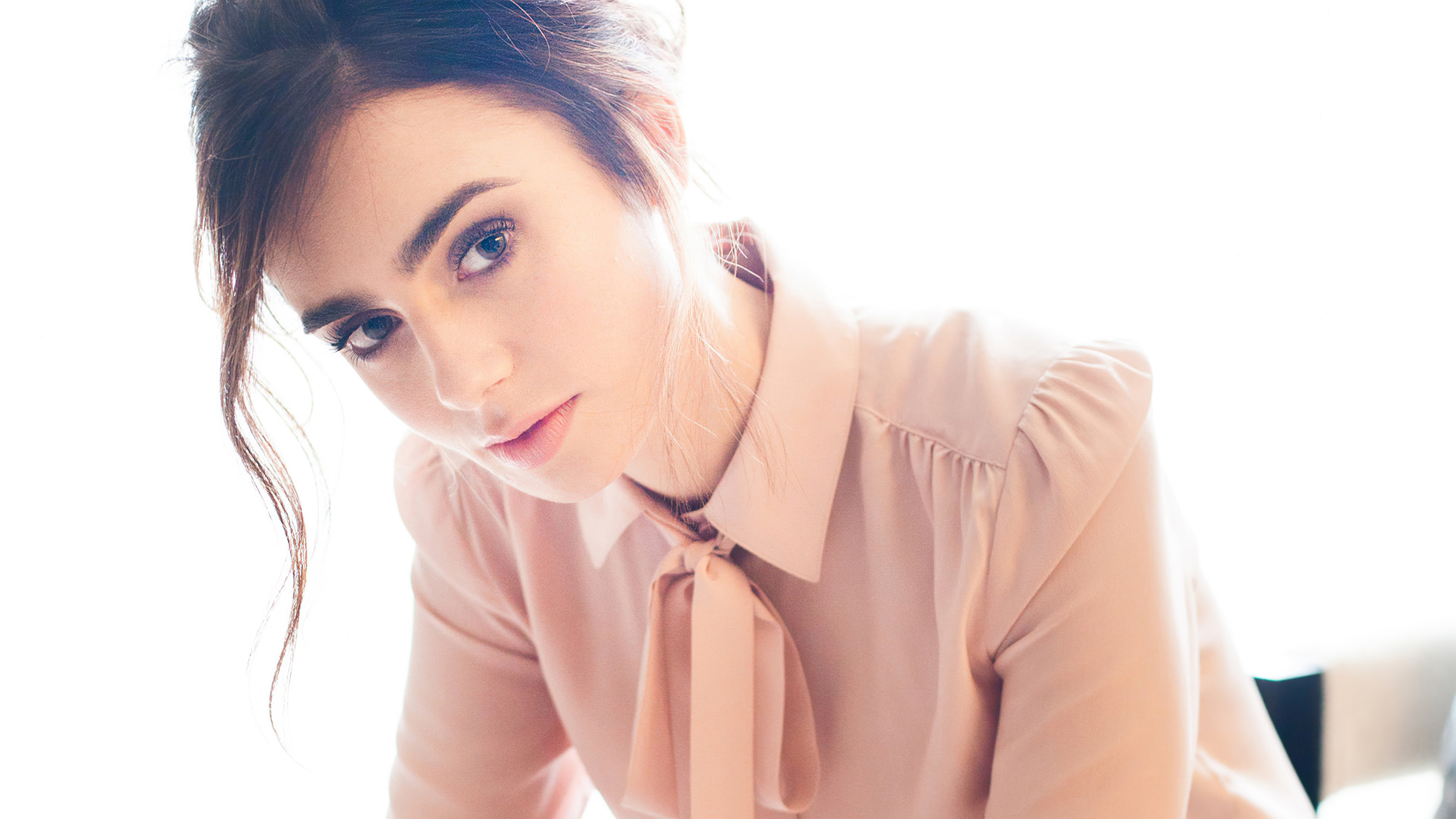 Lily Collins 4K HD Wallpaper