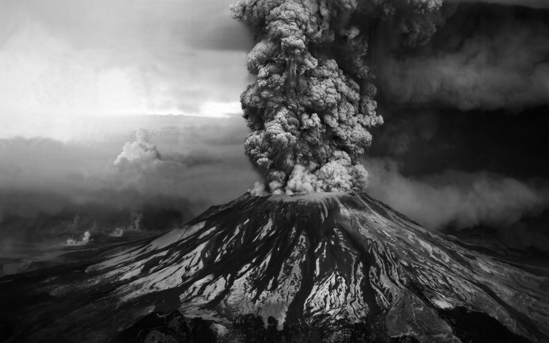 Mount St. Helens Eruption HD Wallpaper