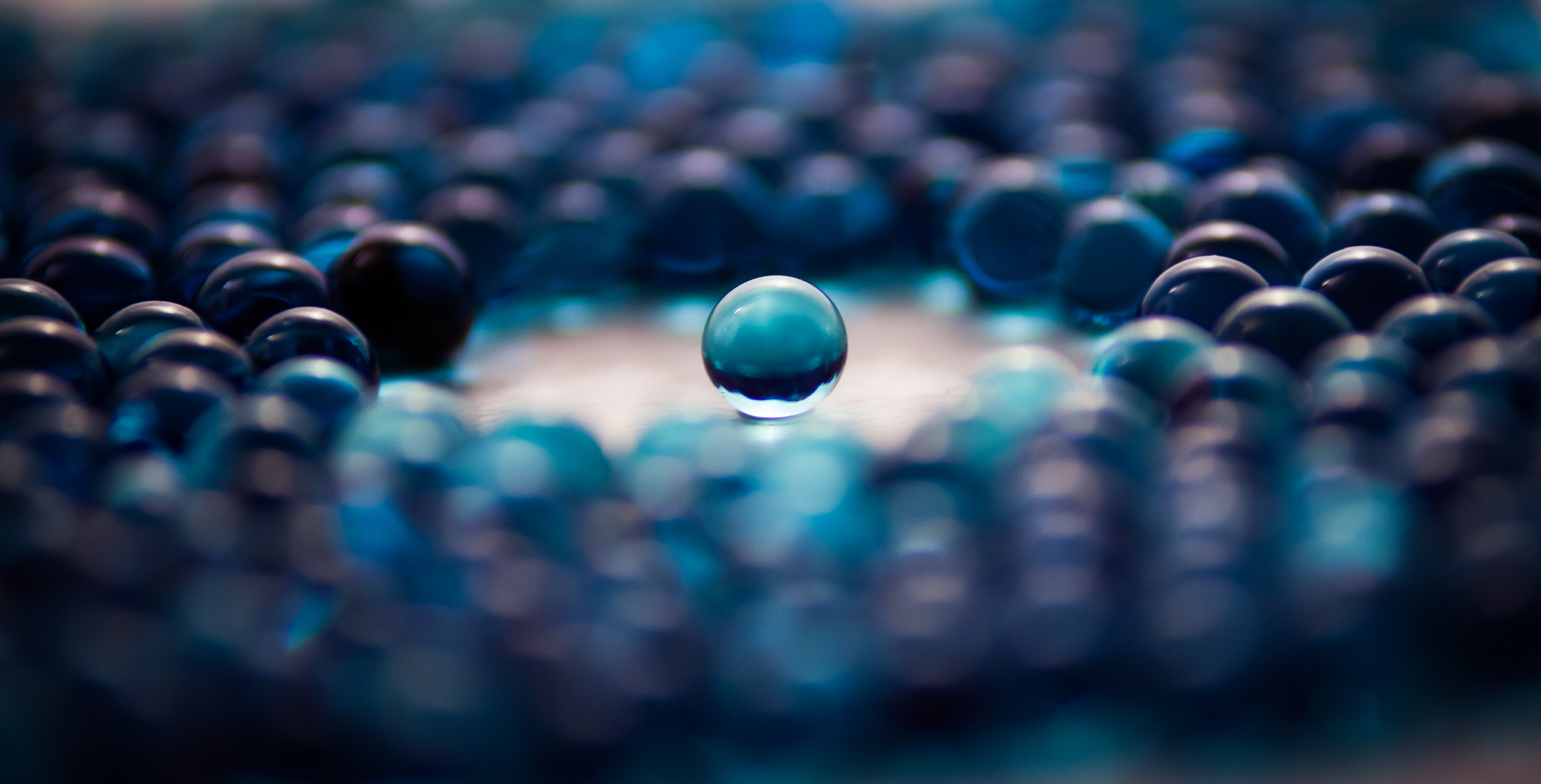 Abstract blue balls HD Wallpaper