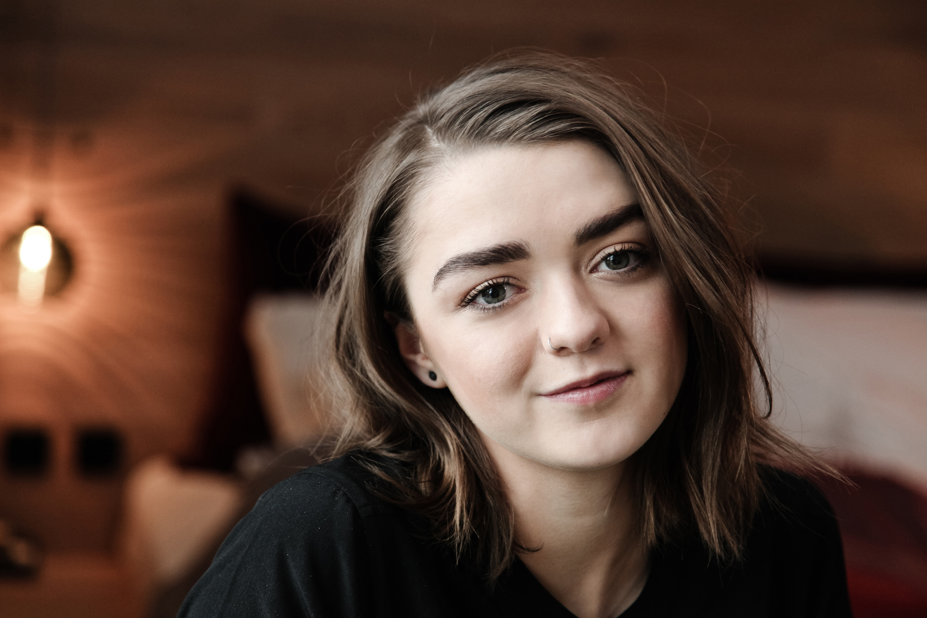 Maisie Williams HD Wallpaper