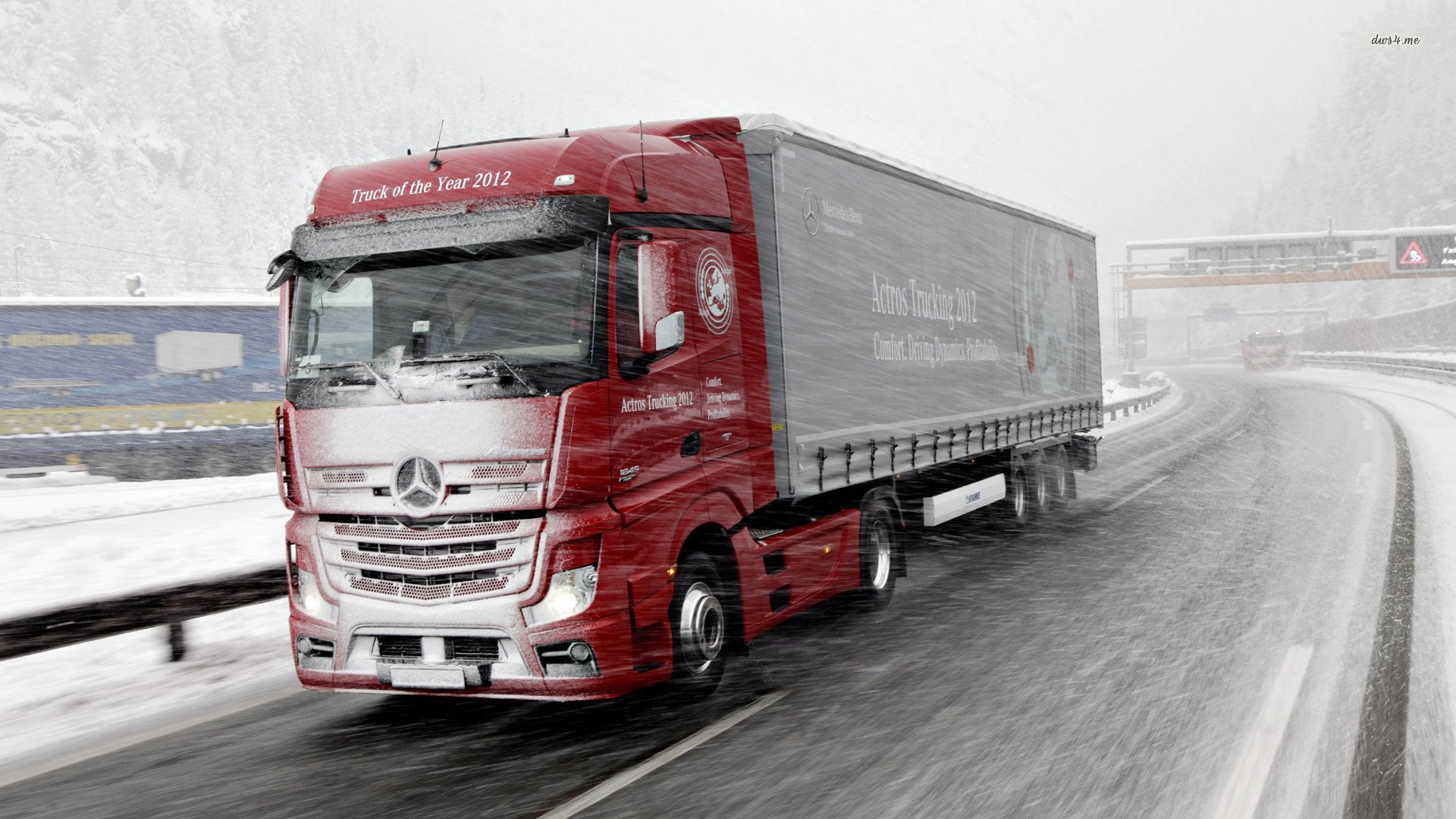 Mercedes-Benz Actros Trucking 2012 in Snow HD Wallpaper