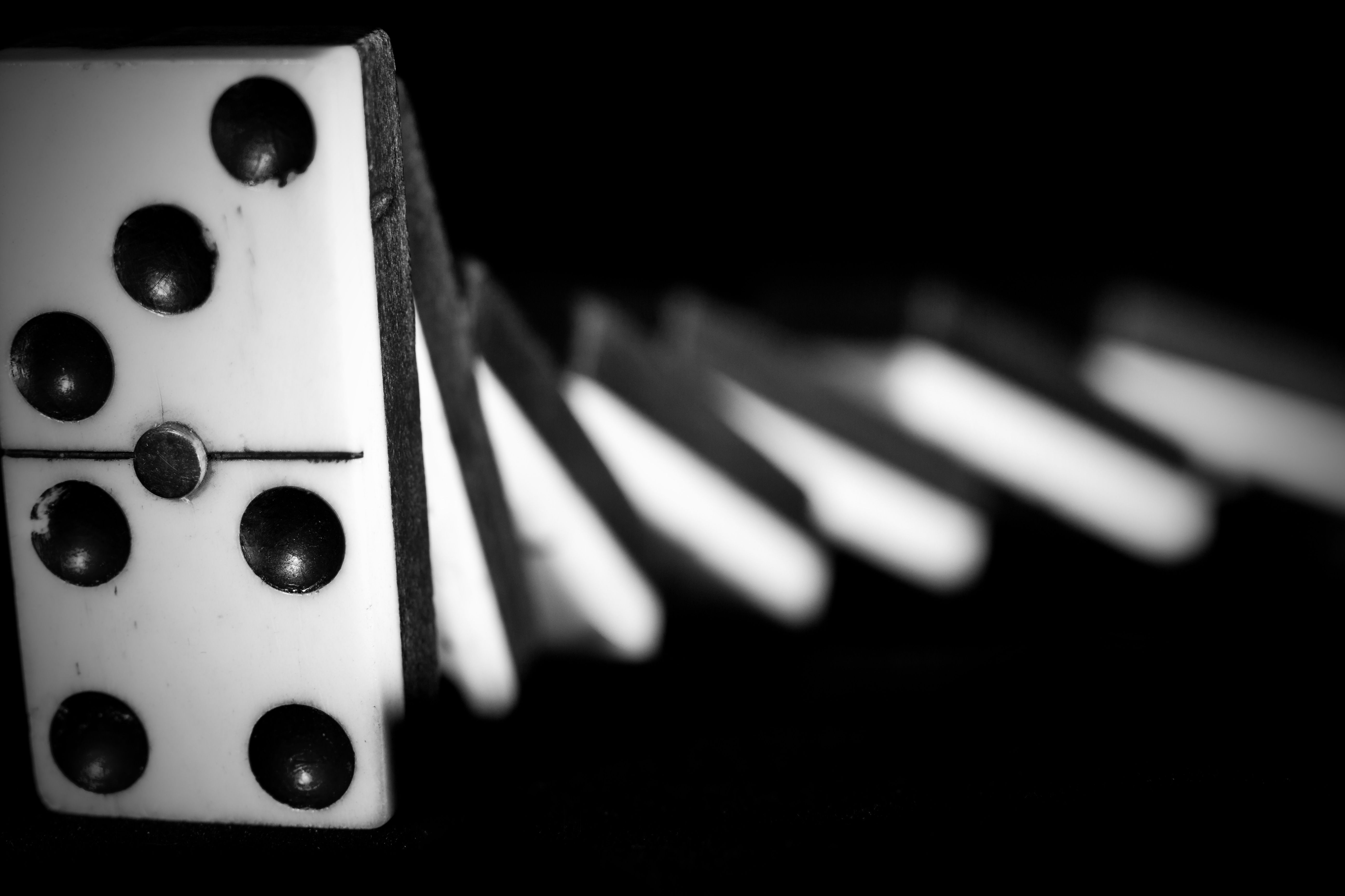 Black and White Dominoes Falling HD Wallpaper