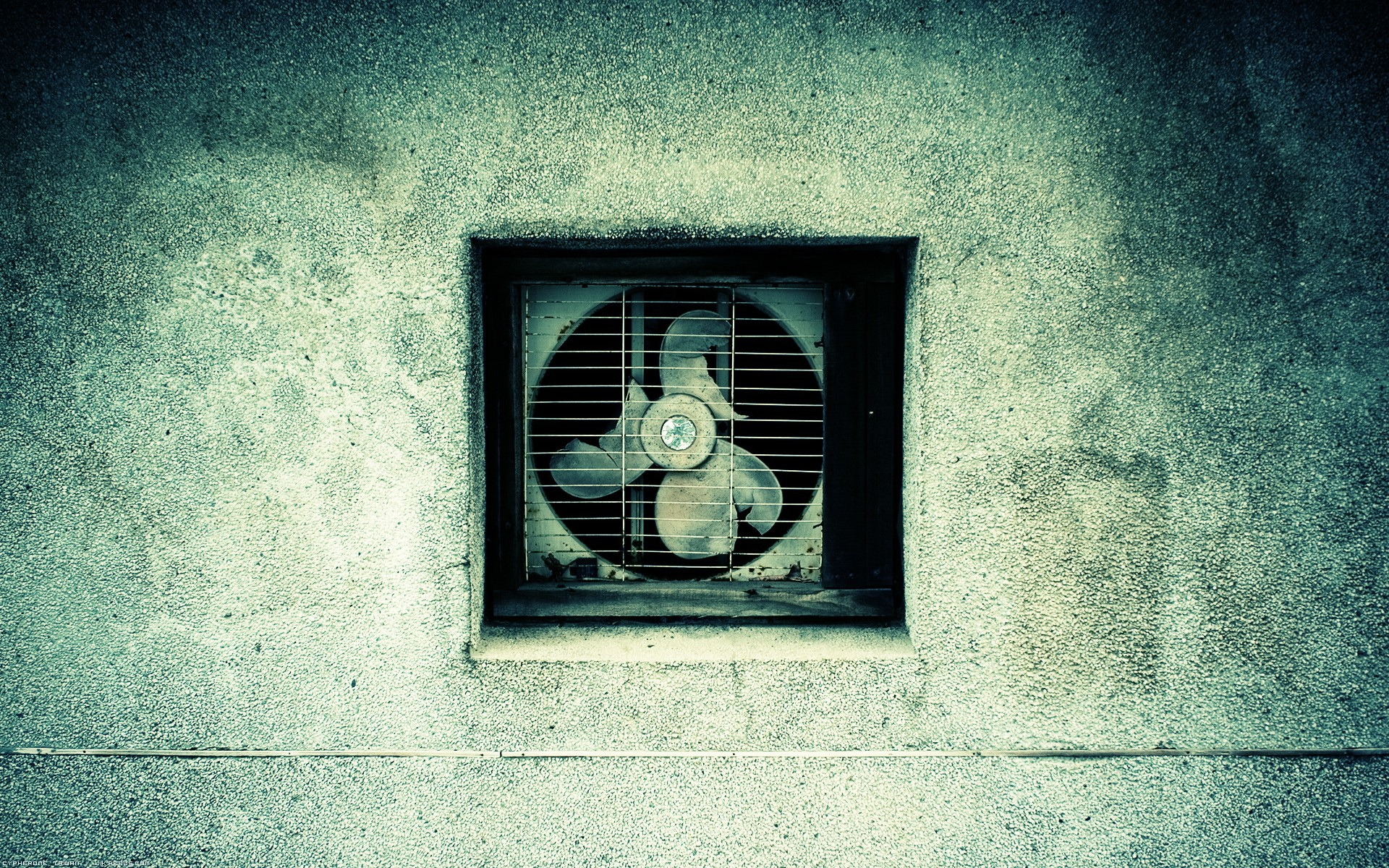 Exhaust fan in a concrete wall HD Wallpaper