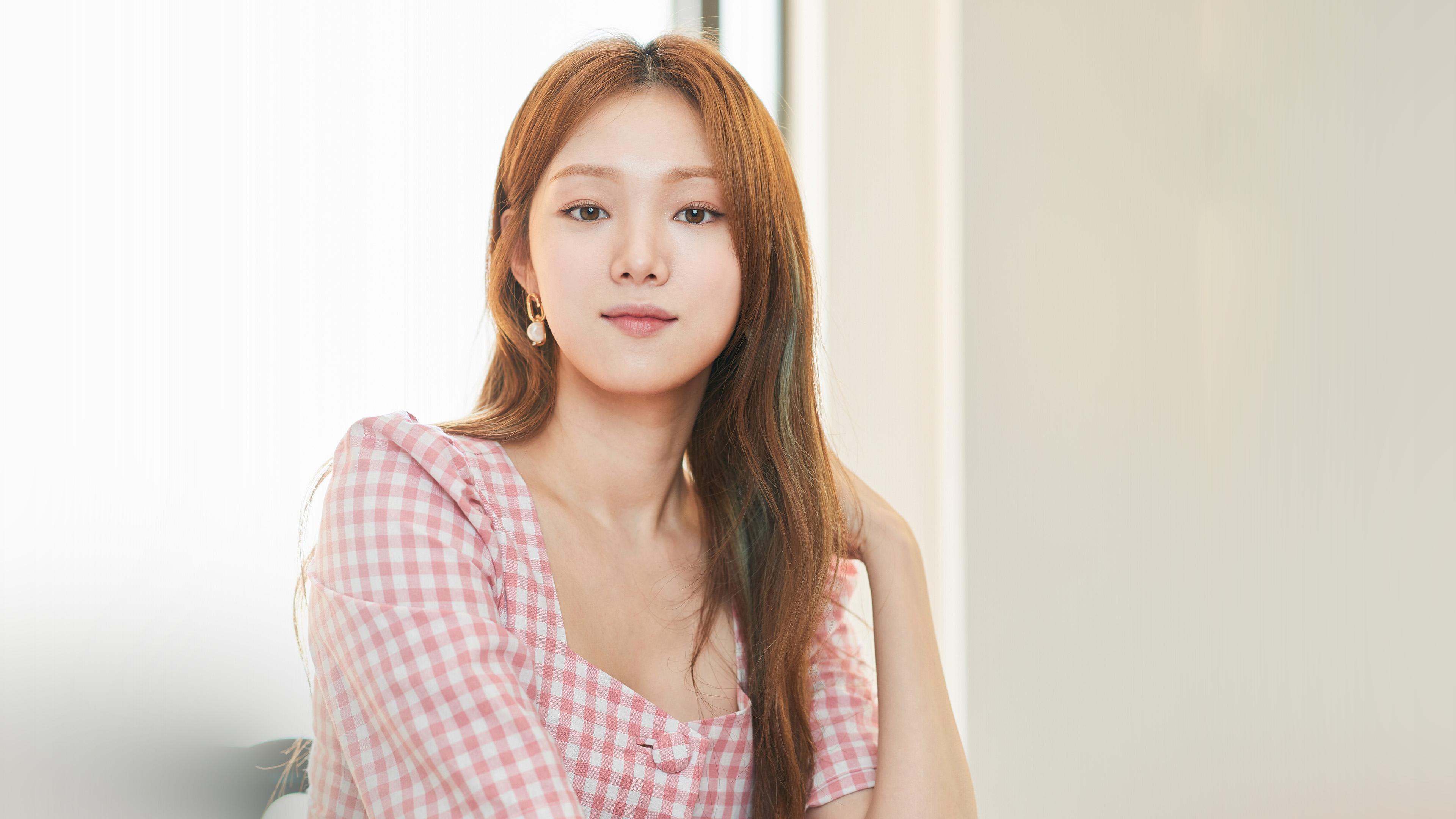 Lee Sung-kyung, Beautiful, Korean, Girl, 4K HD Wallpaper