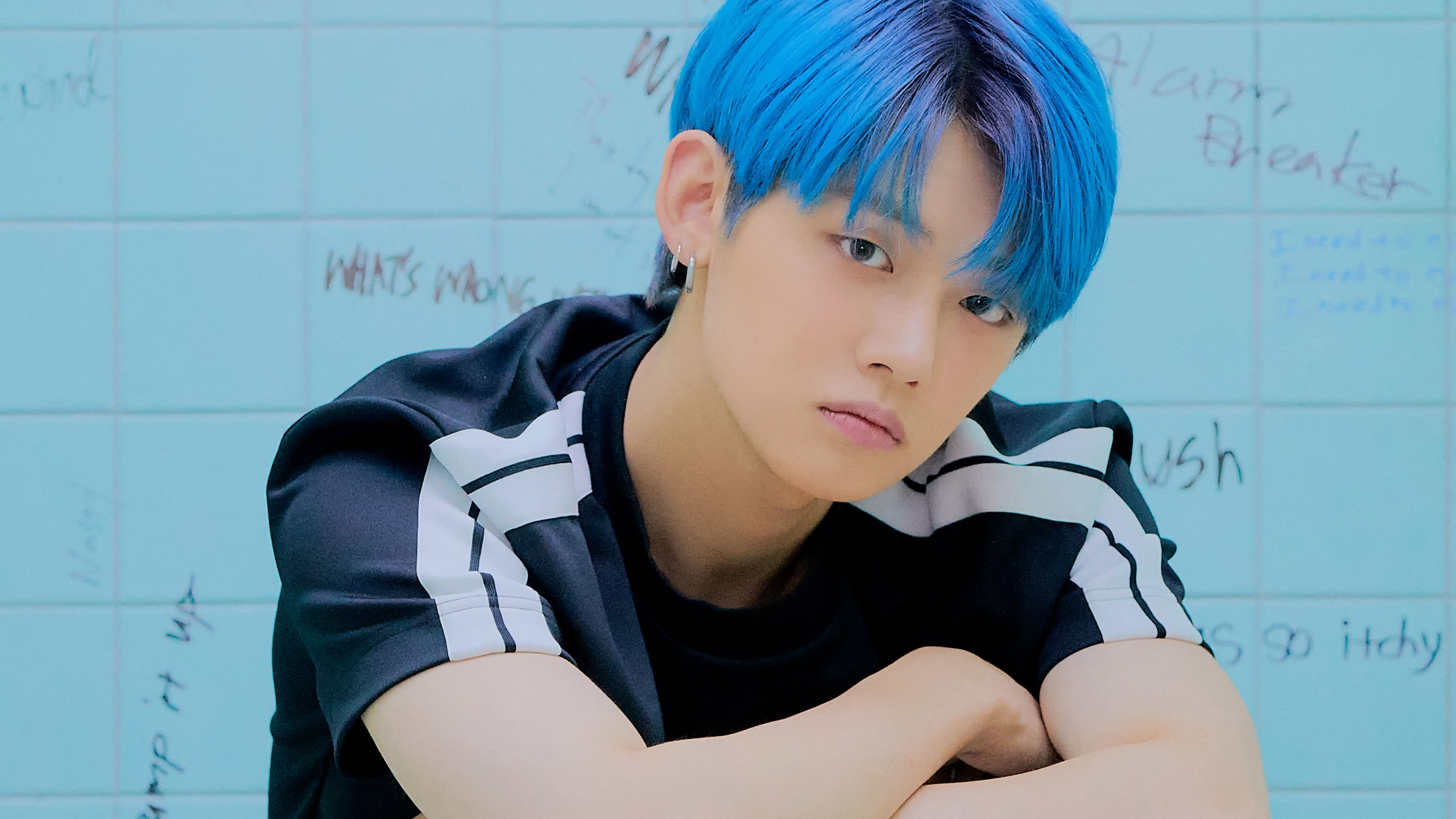 Yeonjun from TXT with blue hair HD Wallpaper