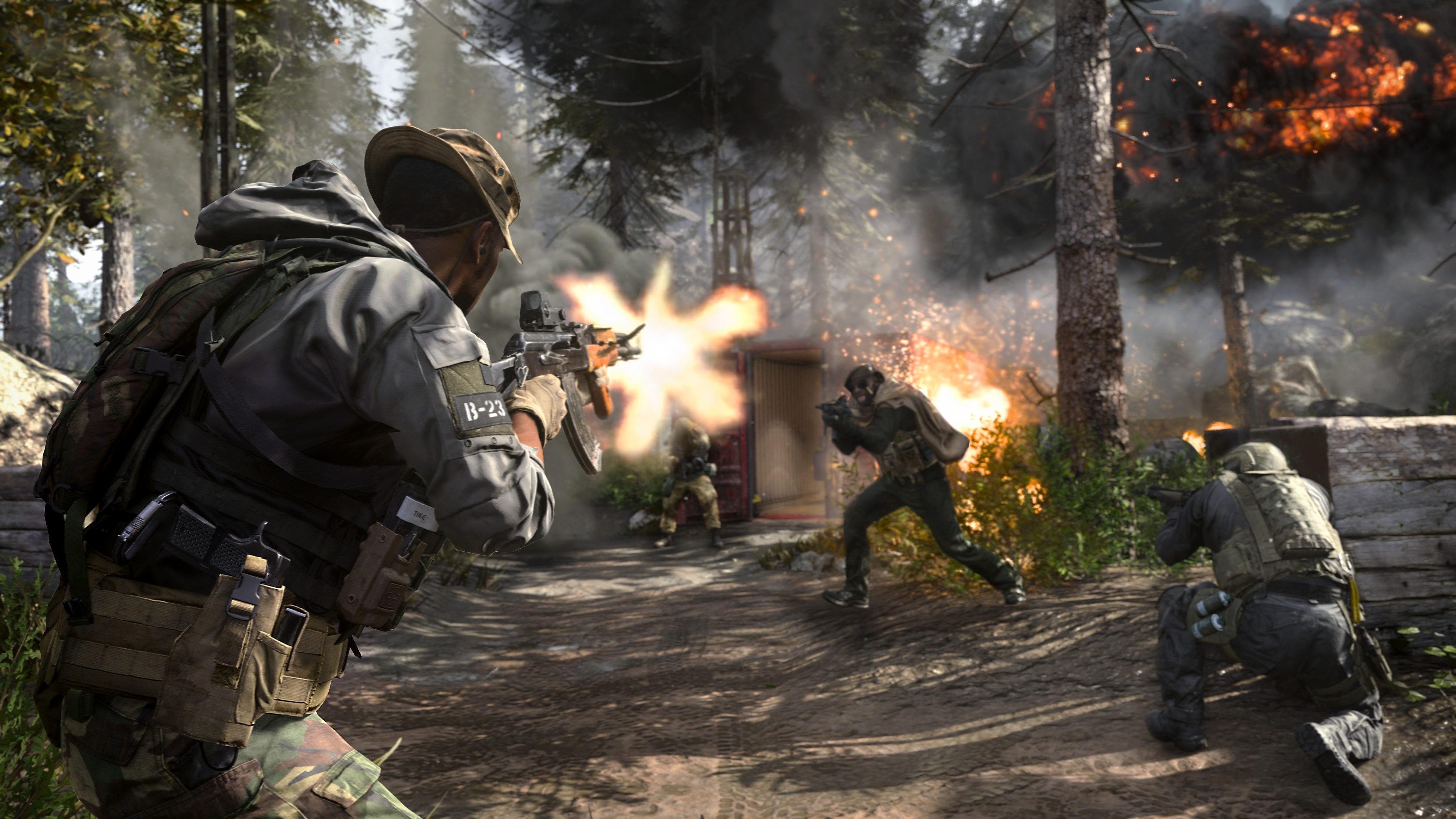 Soldiers in combat in Call of Duty Modern Warfare 4K HD Wallpaper