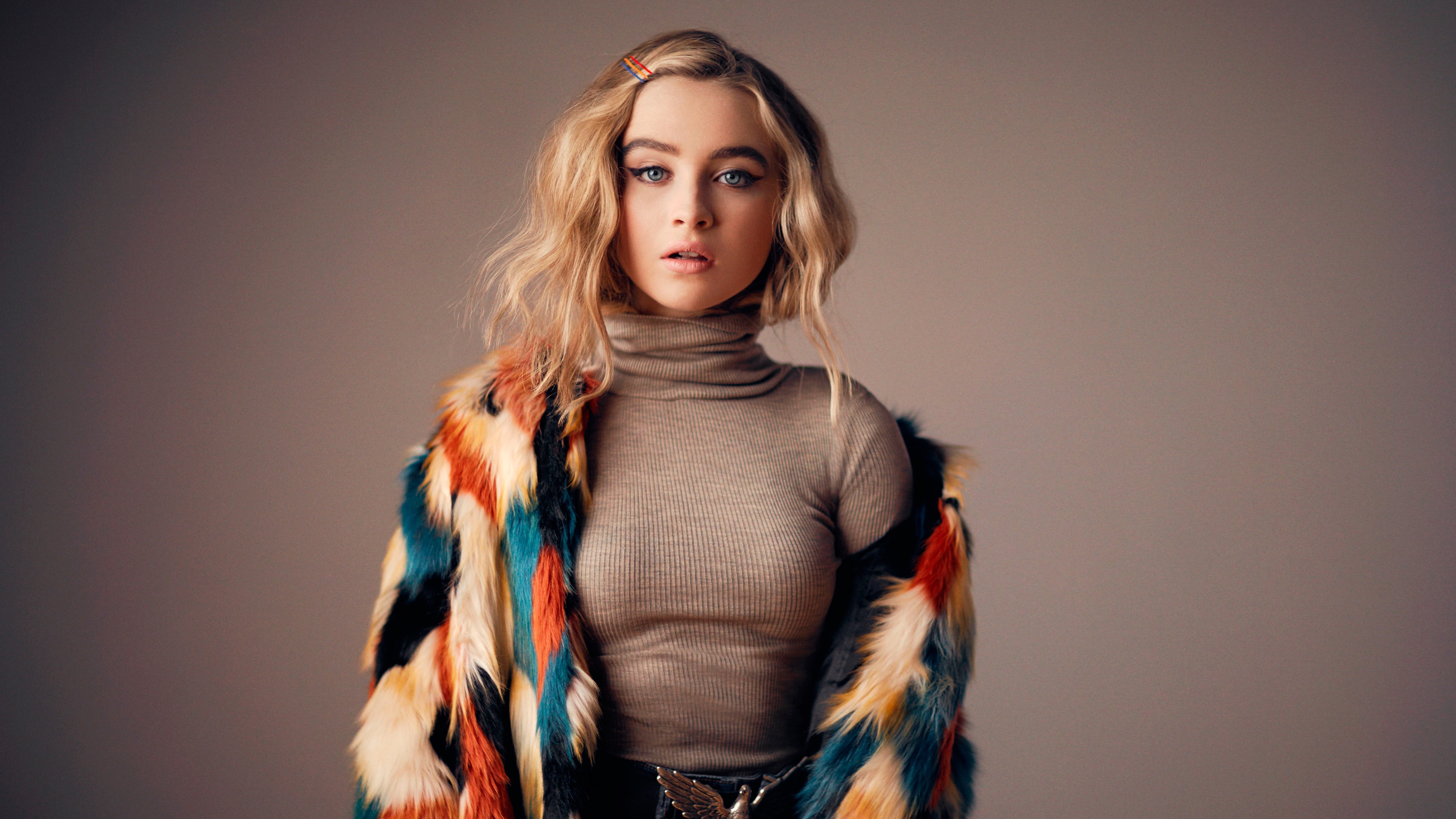 Sabrina Carpenter 4K HD Wallpaper