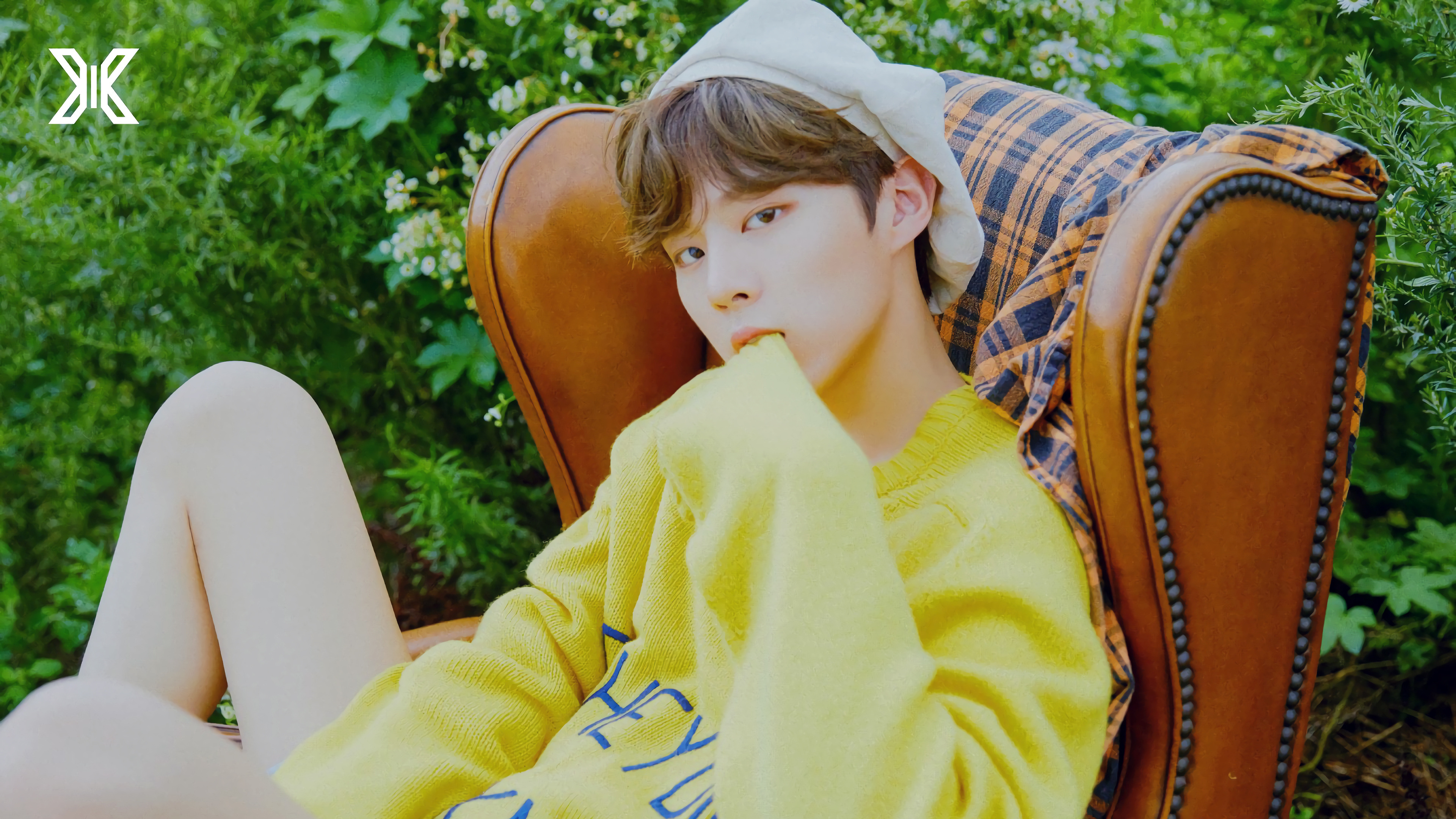 Wooseok from X1 in 4K HD Wallpaper