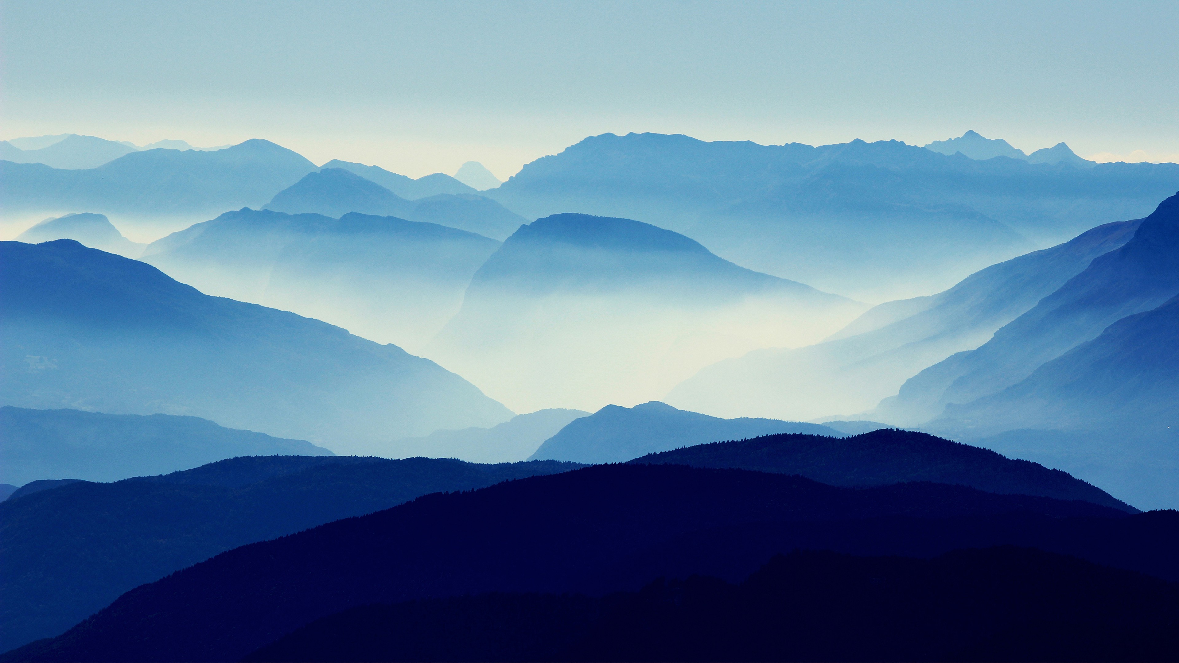 Blue Mountains in Fog 4K HD Wallpaper