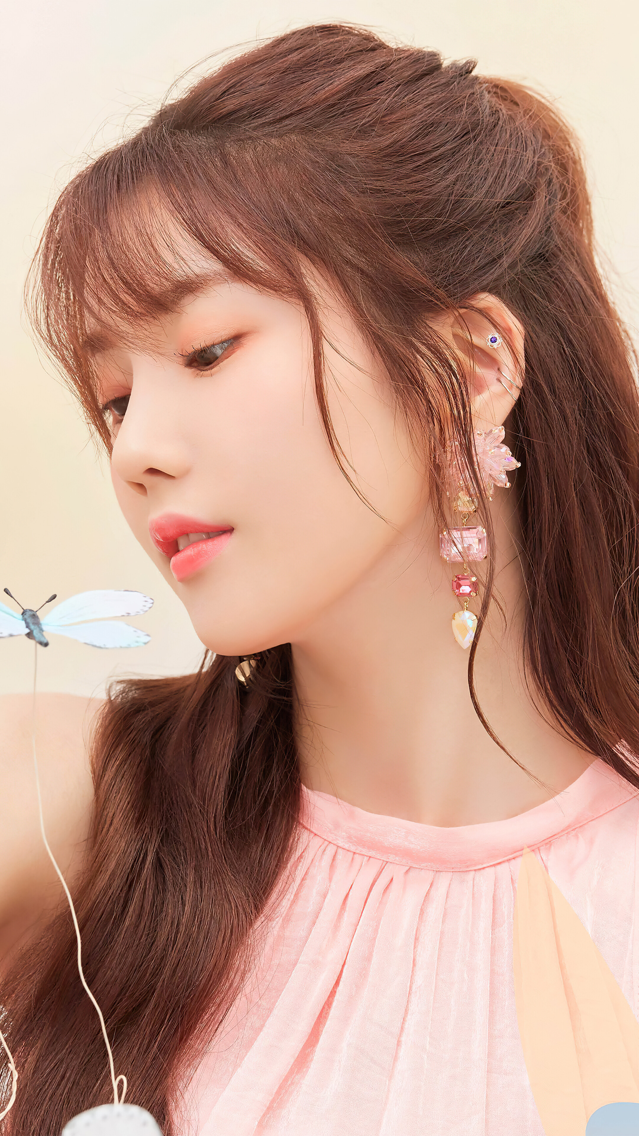 Kwon Eunbi from IZ*ONE HD Phone Wallpaper