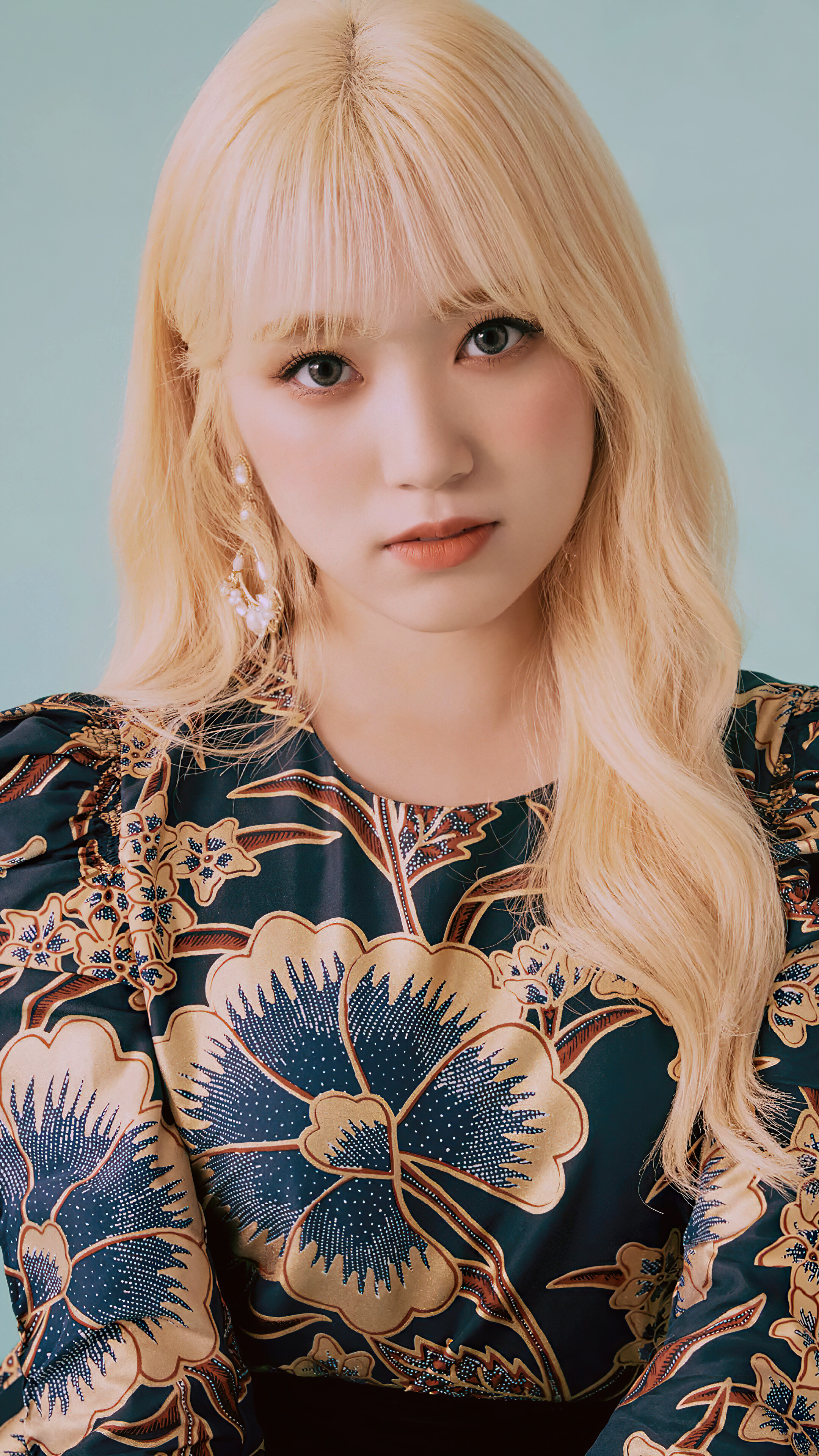 Nako from IZ*ONE in Bloom*Iz 4K HD Phone Wallpaper