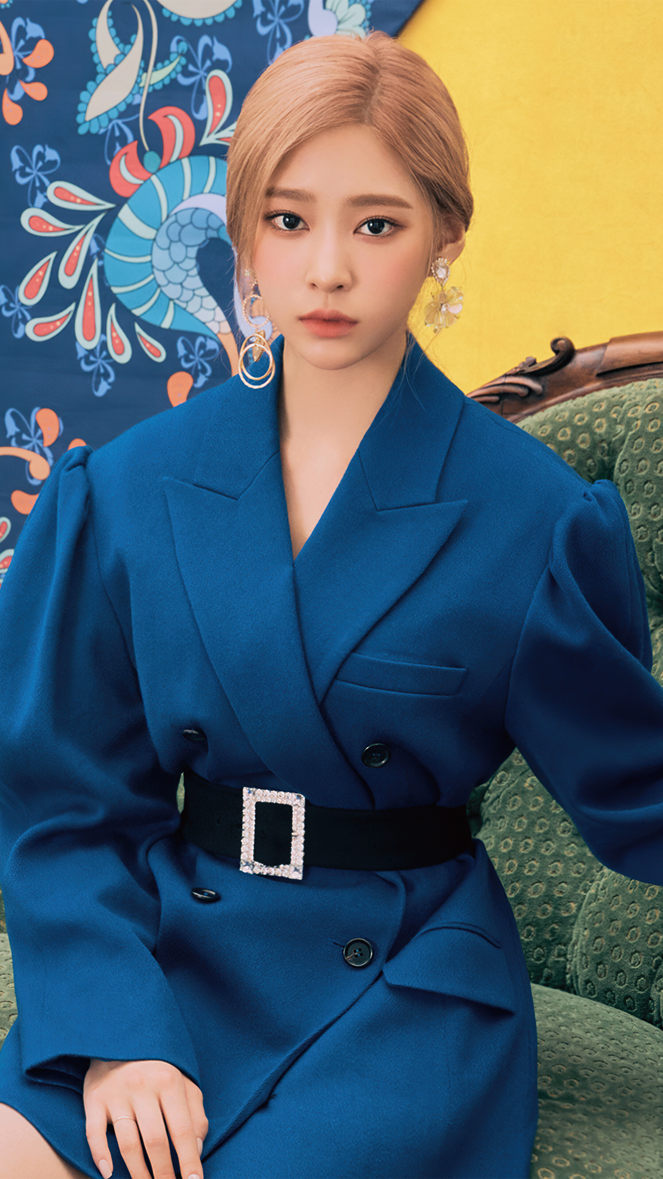 Kim Minju from IZ*ONE HD Phone Wallpaper