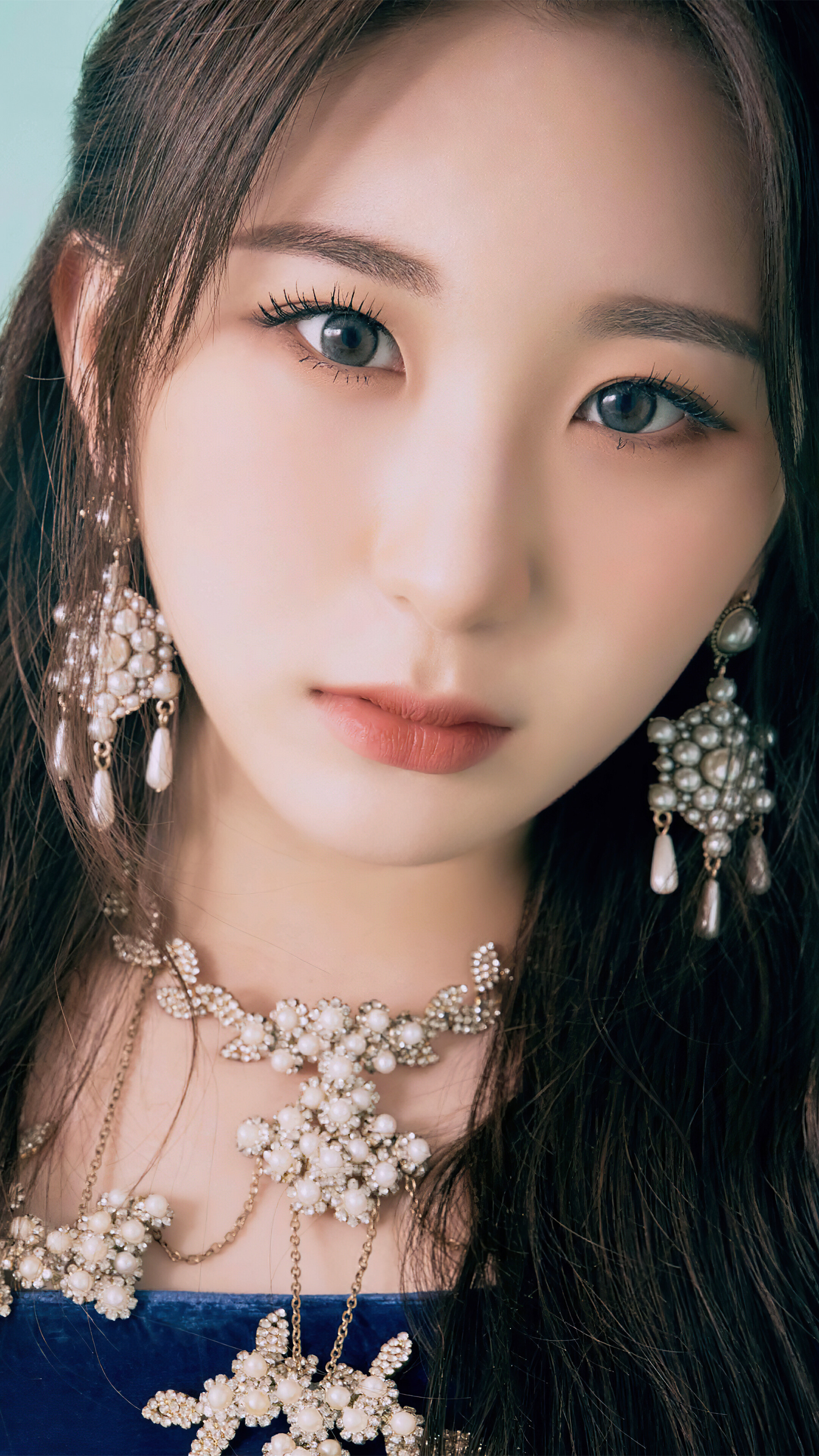 Chaeyeon from IZ*ONE HD Phone Wallpaper