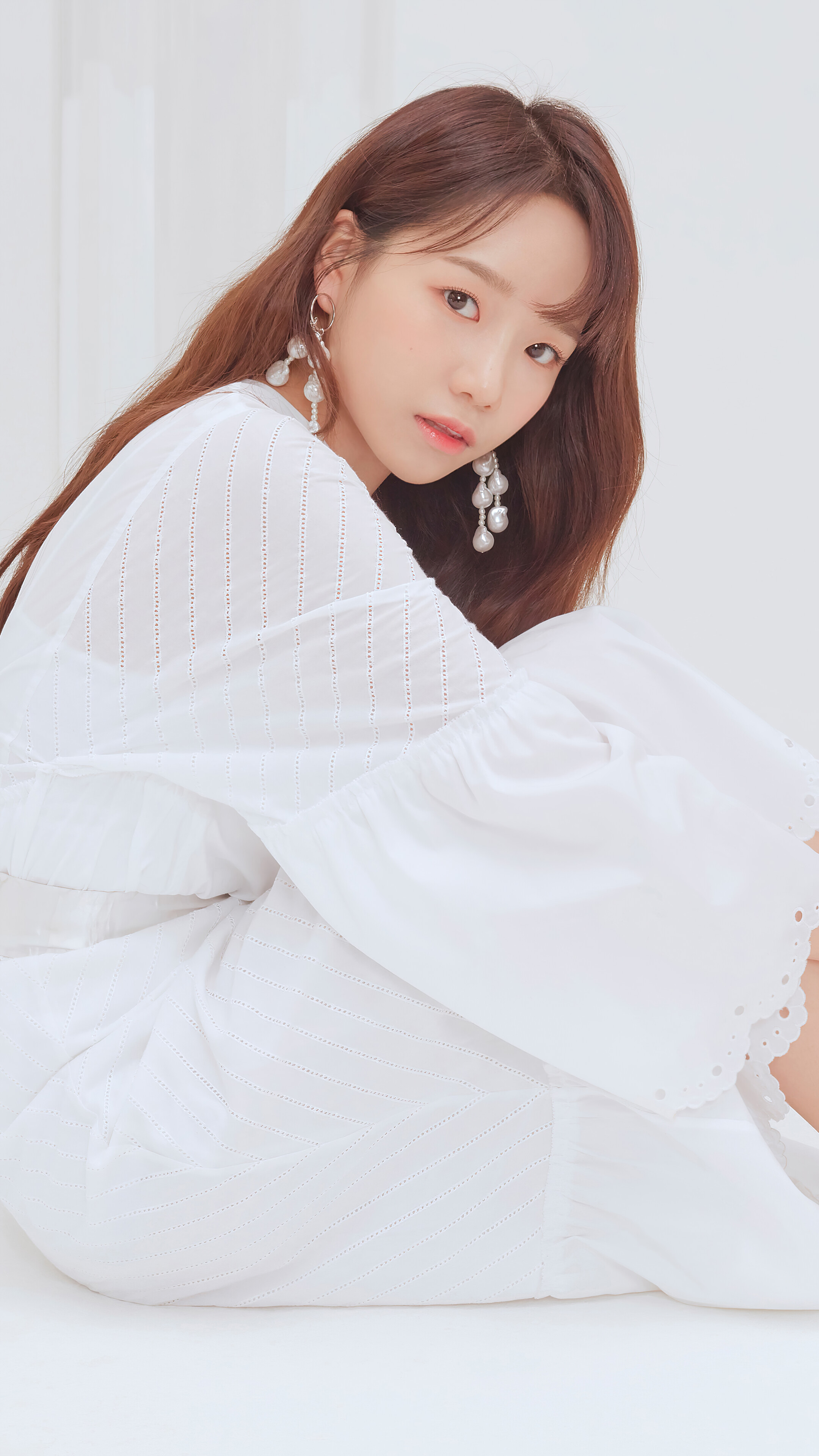 Yuri from IZ*ONE HD Phone Wallpaper