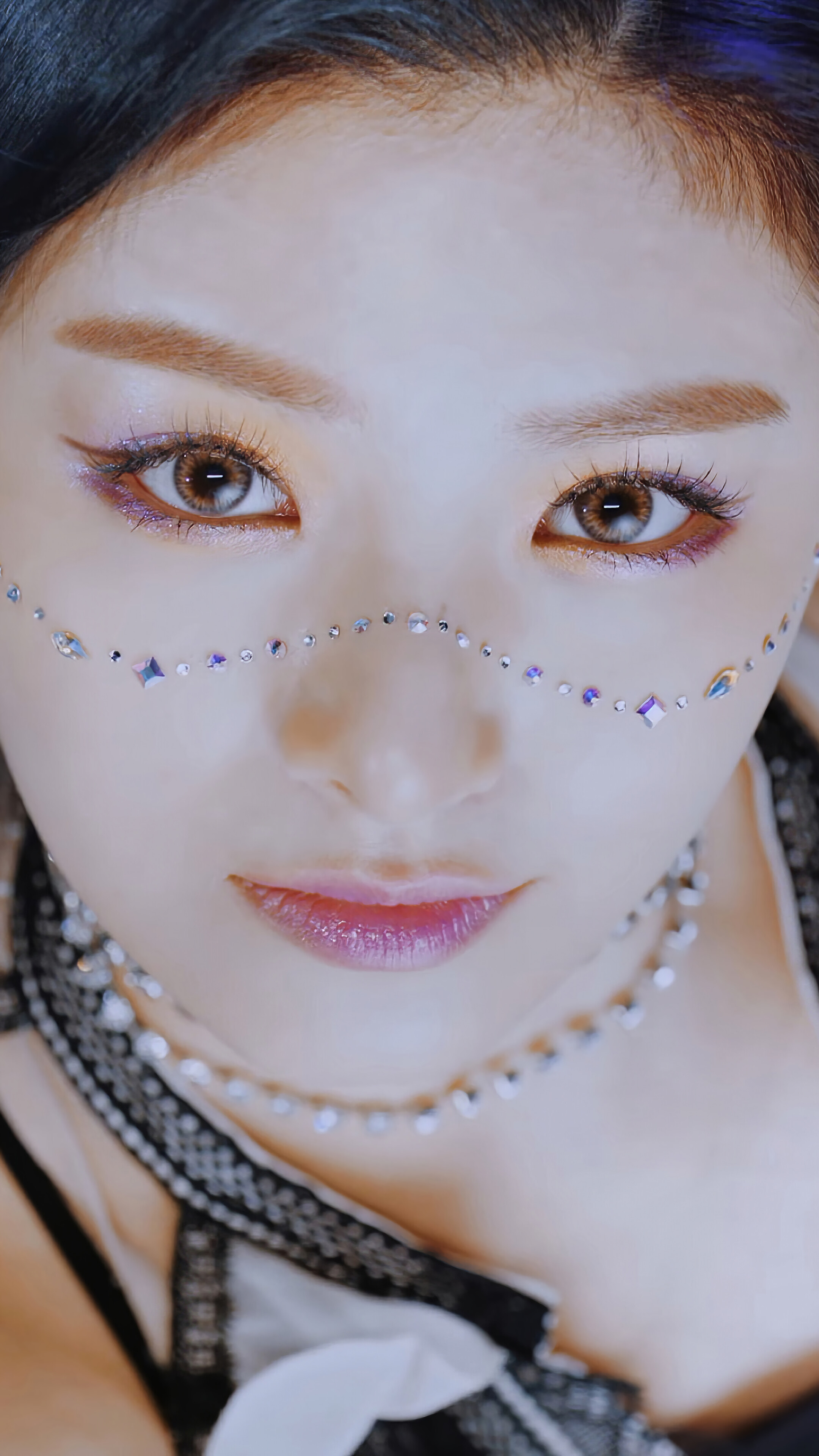 Yiren from EVERGLOW HD Phone Wallpaper