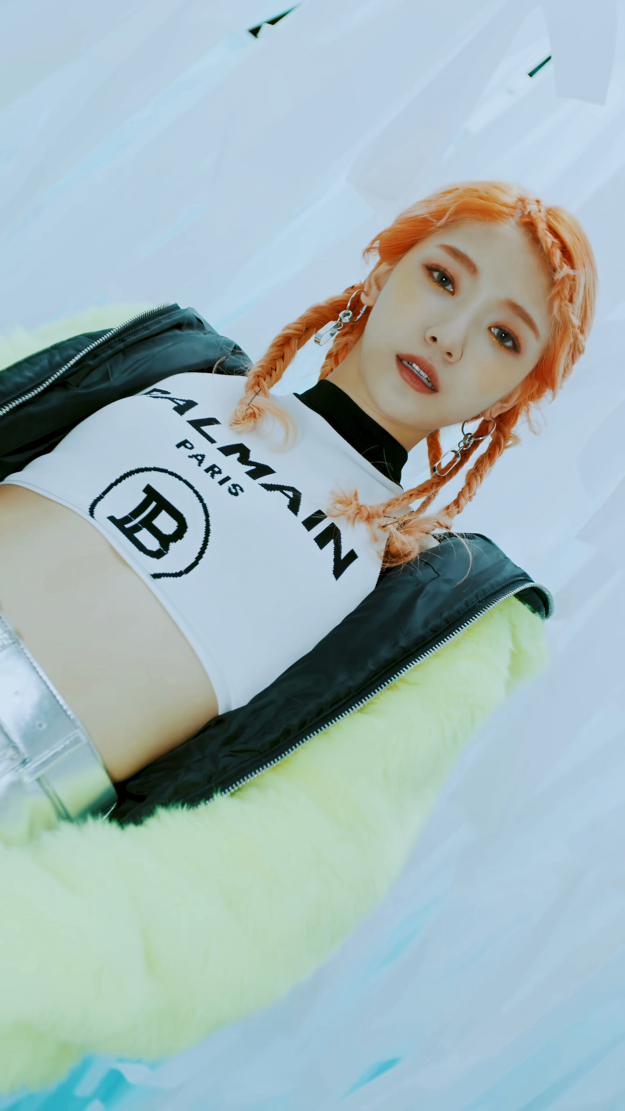 Onda from EVERGLOW in DUN DUN 4K HD Phone Wallpaper