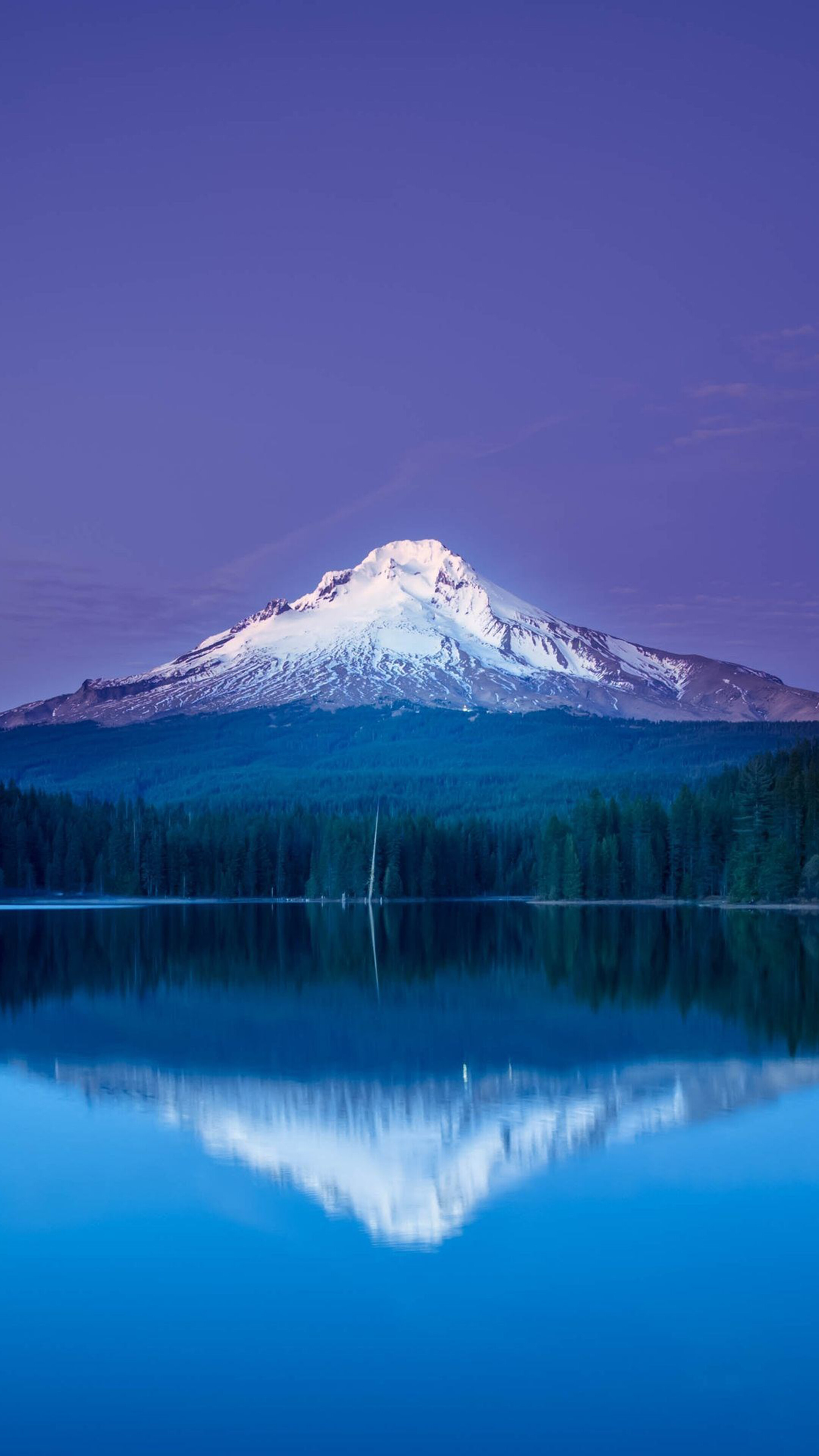 Mountain reflected in a lake at dusk HD Phone Wallpaper