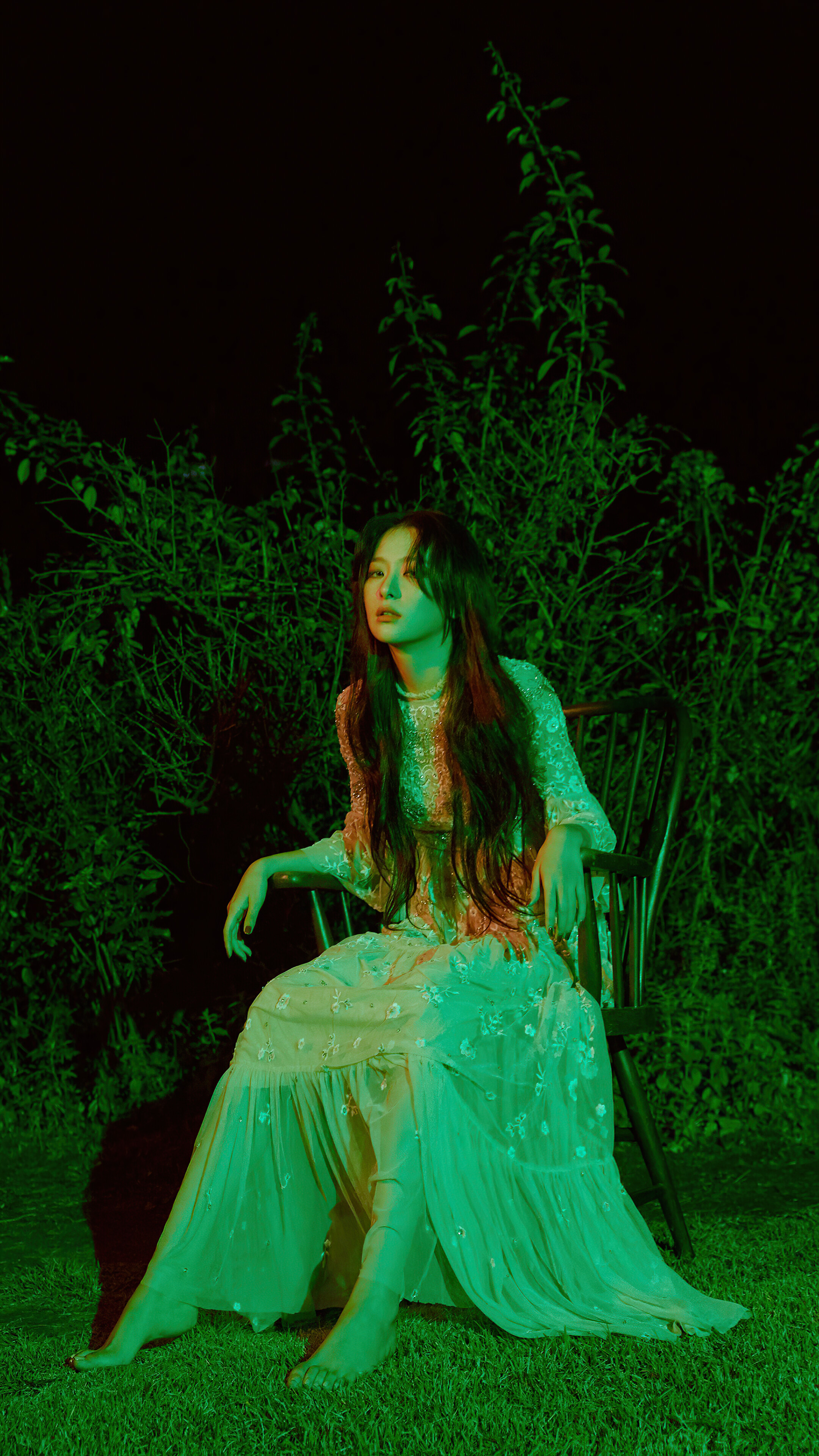 Seulgi from Red Velvet in a garden HD Phone Wallpaper