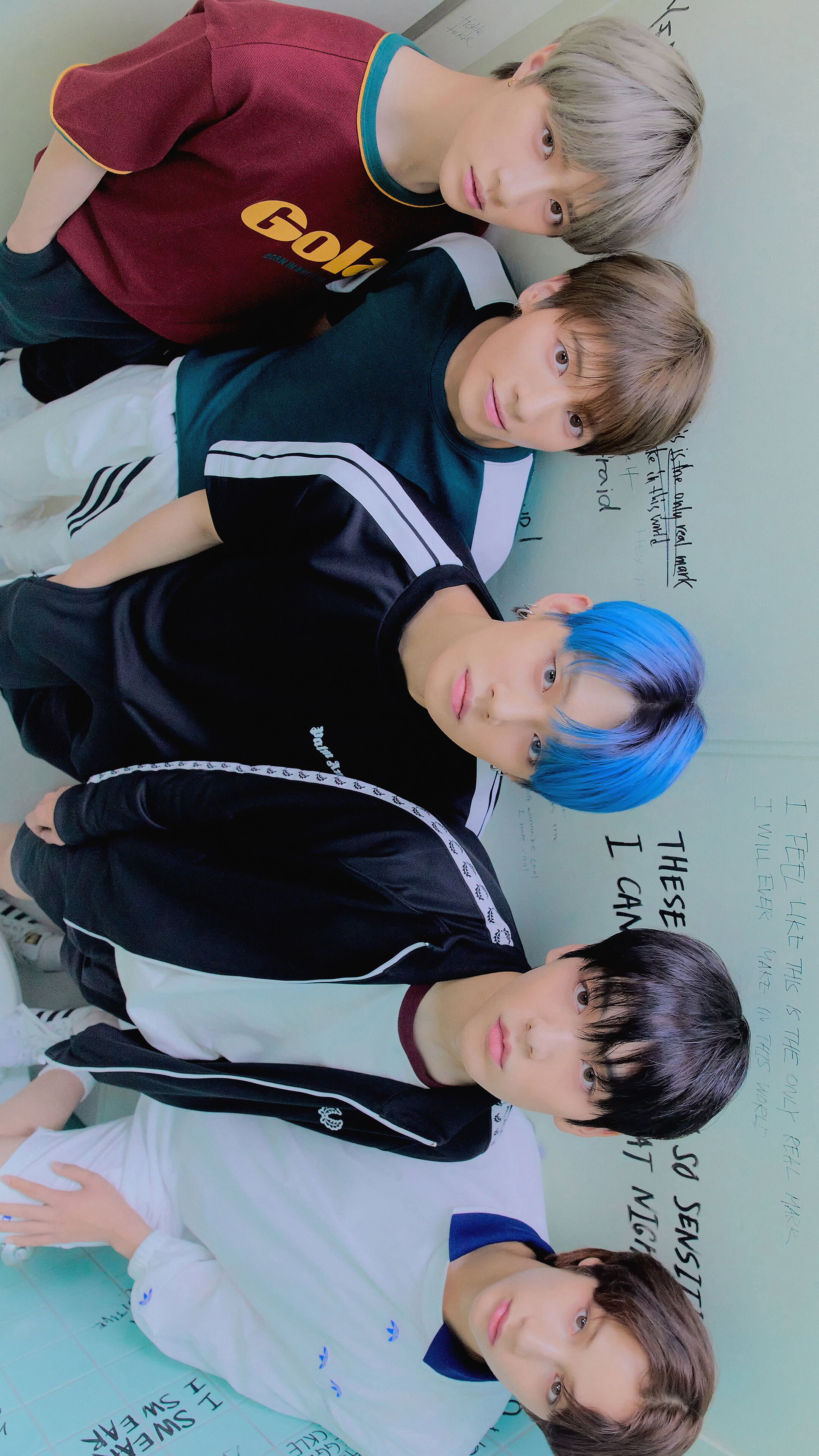 TXT Group Members HD Phone Wallpaper