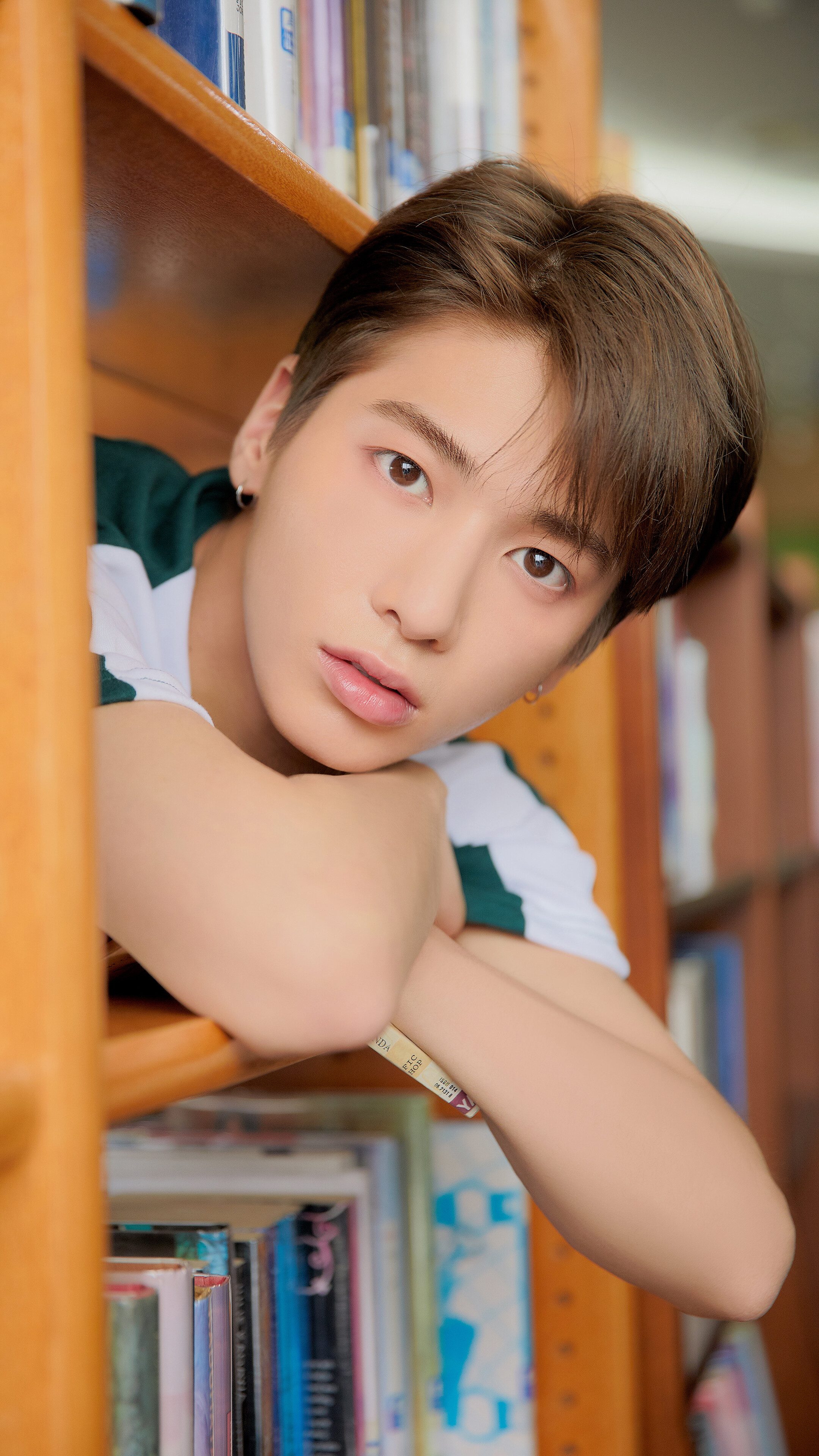 Taehyun from TXT in Dream Chapter Magic HD Phone Wallpaper