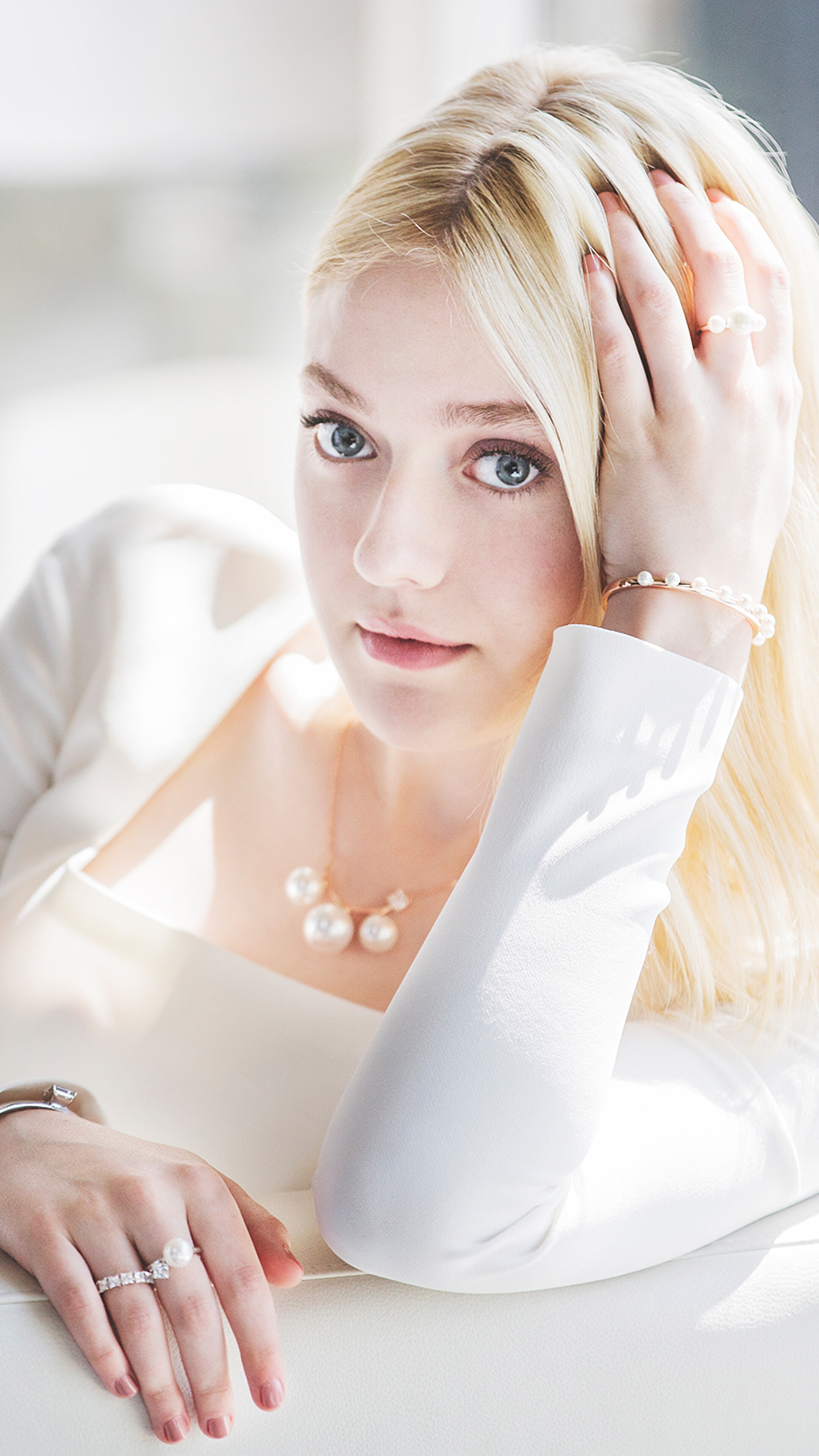 Dakota Fanning 4K HD Phone Wallpaper