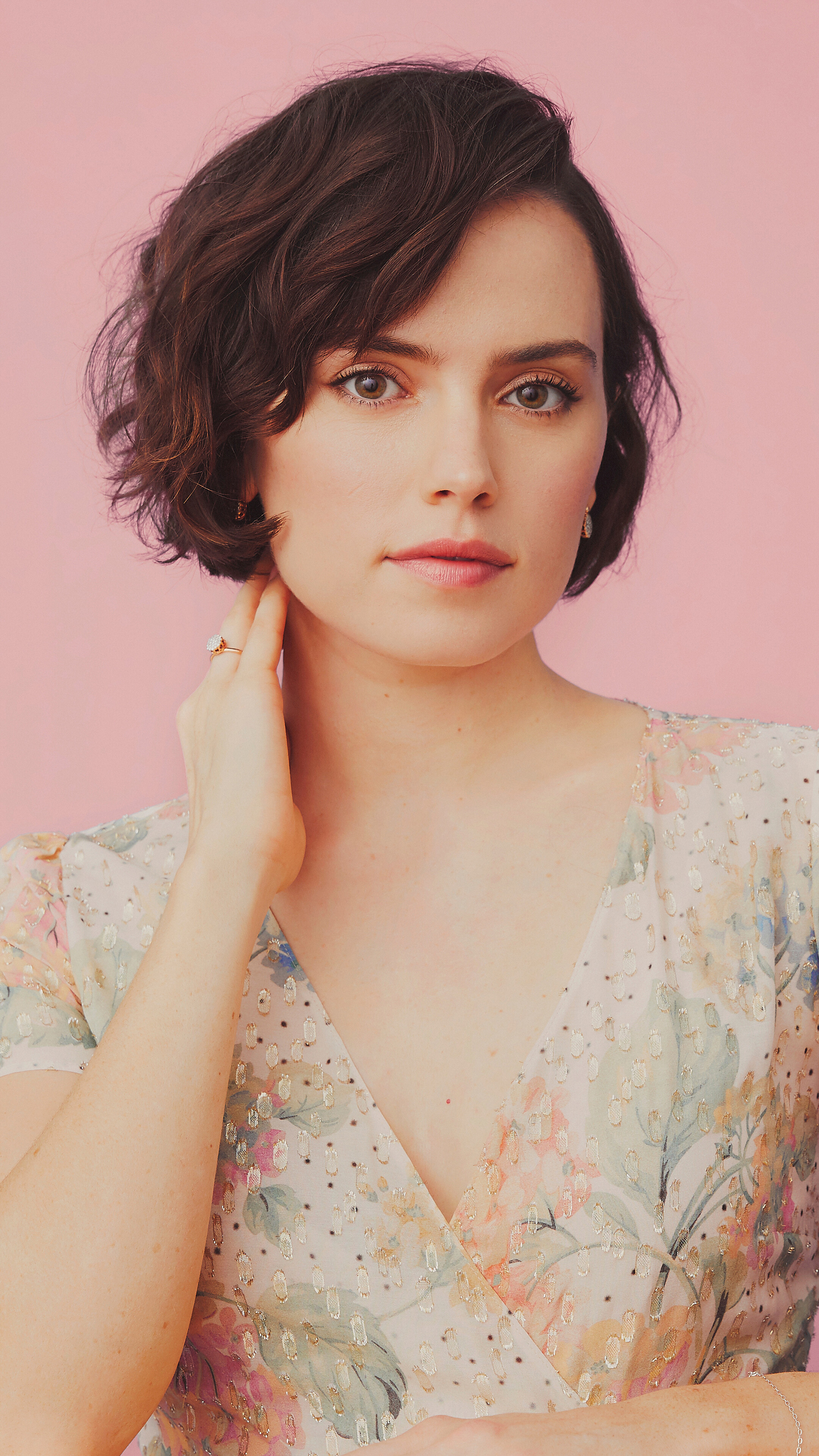 Daisy Ridley HD Phone Wallpaper
