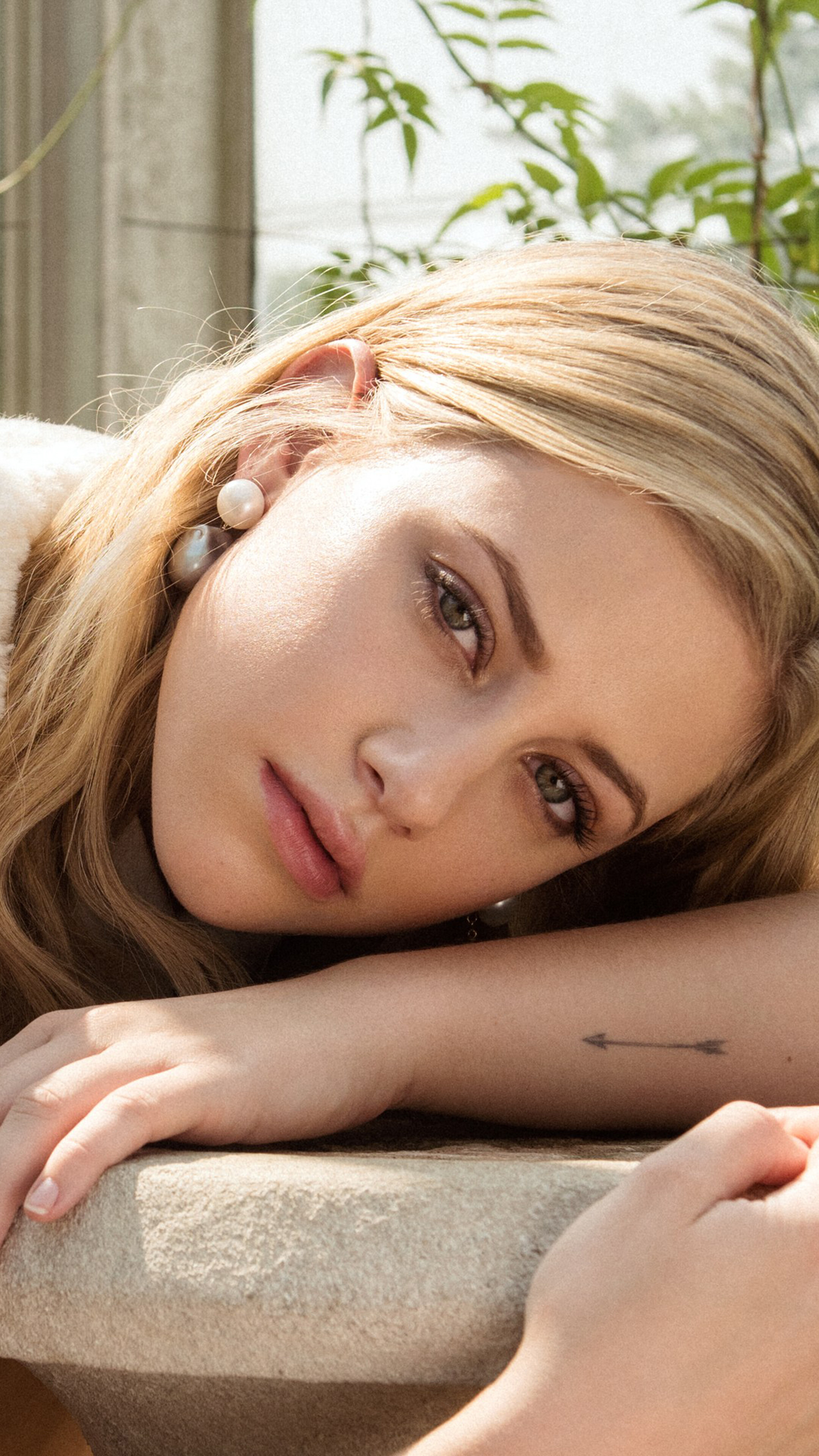 Lili Reinhart 4K HD Phone Wallpaper