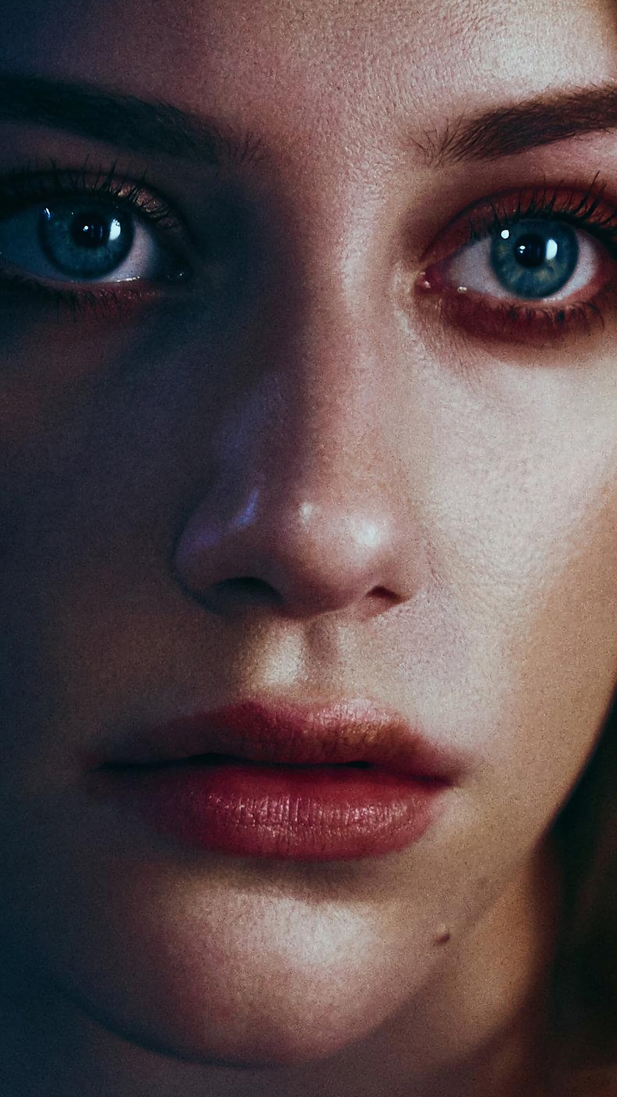 Lili Reinhart 4K HD Phone Wallpaper