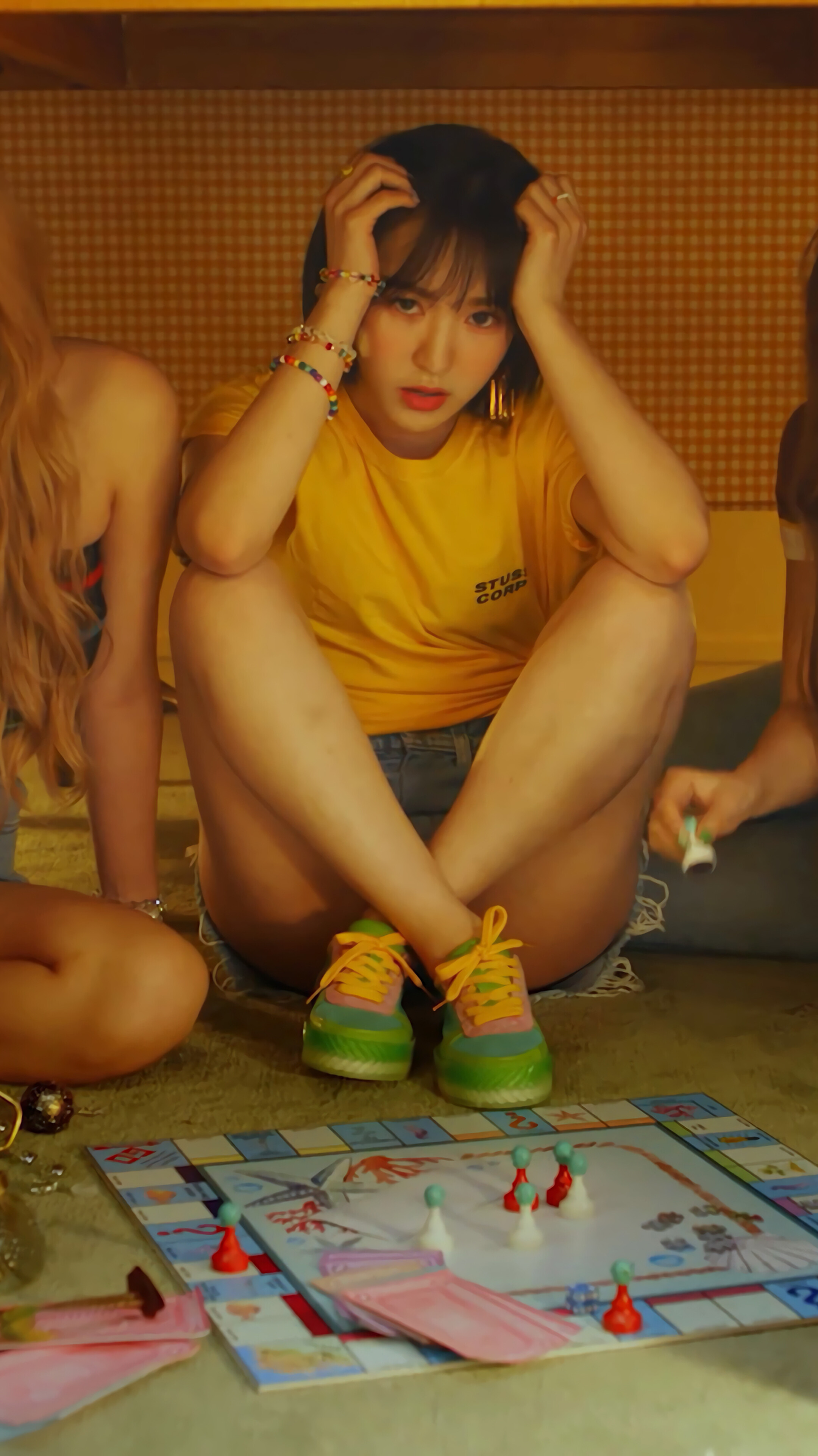 Wendy from Red Velvet playing a board game HD Phone Wallpaper