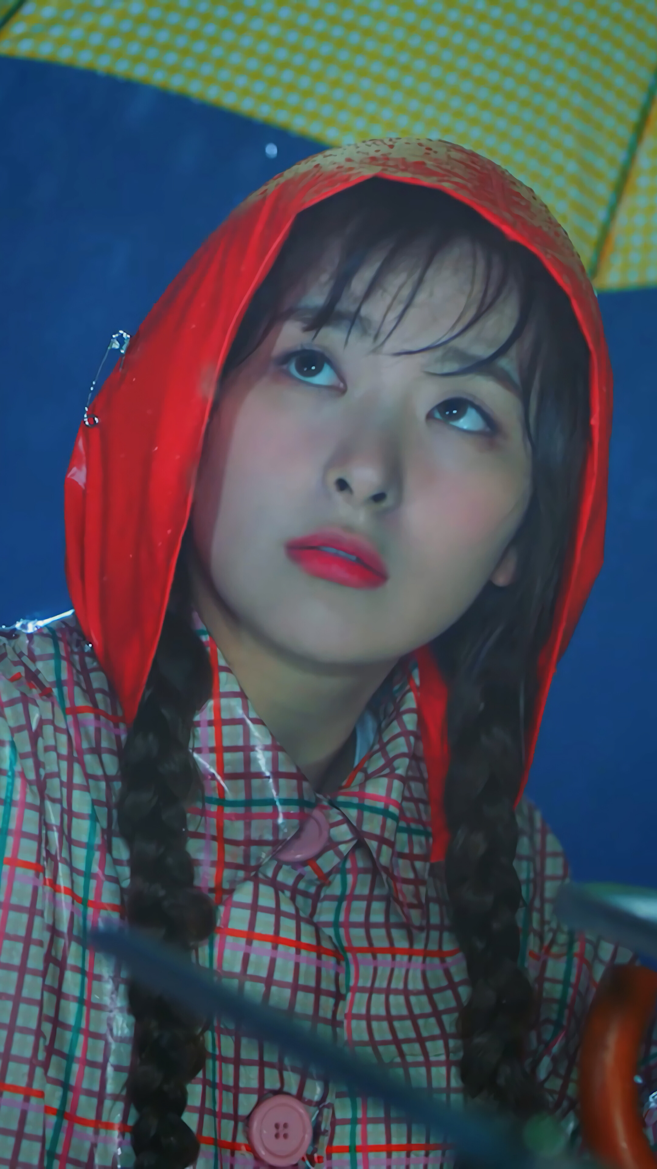 Seulgi from Red Velvet in Umpah Umpah music video HD Phone Wallpaper
