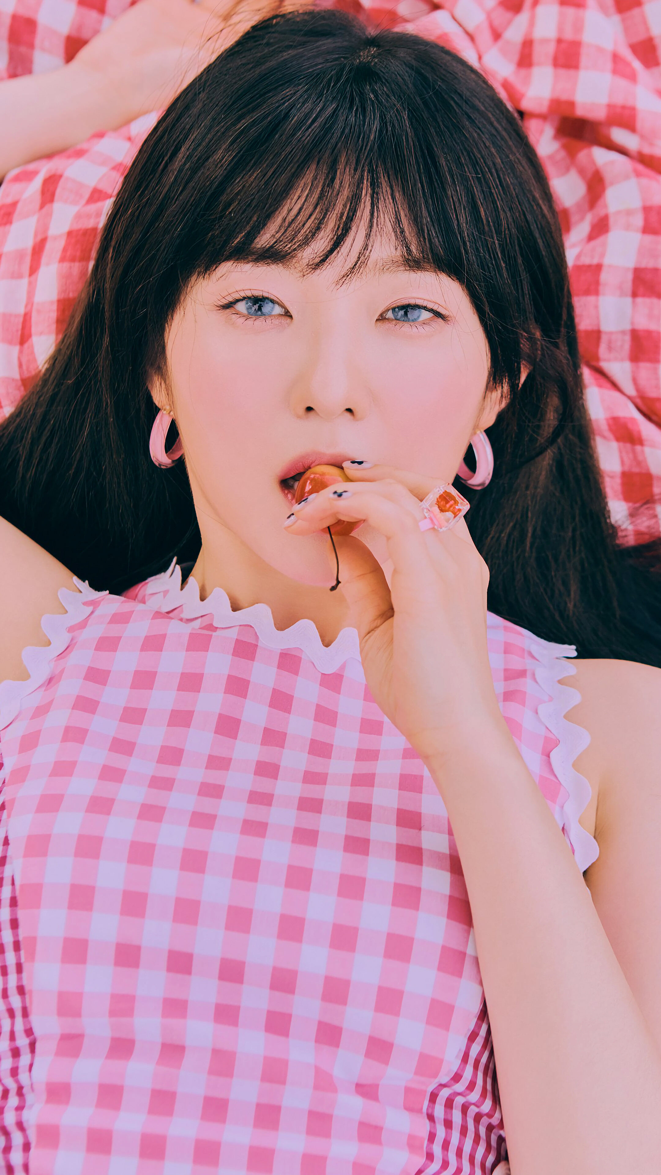 Irene from Red Velvet eating a cherry HD Phone Wallpaper