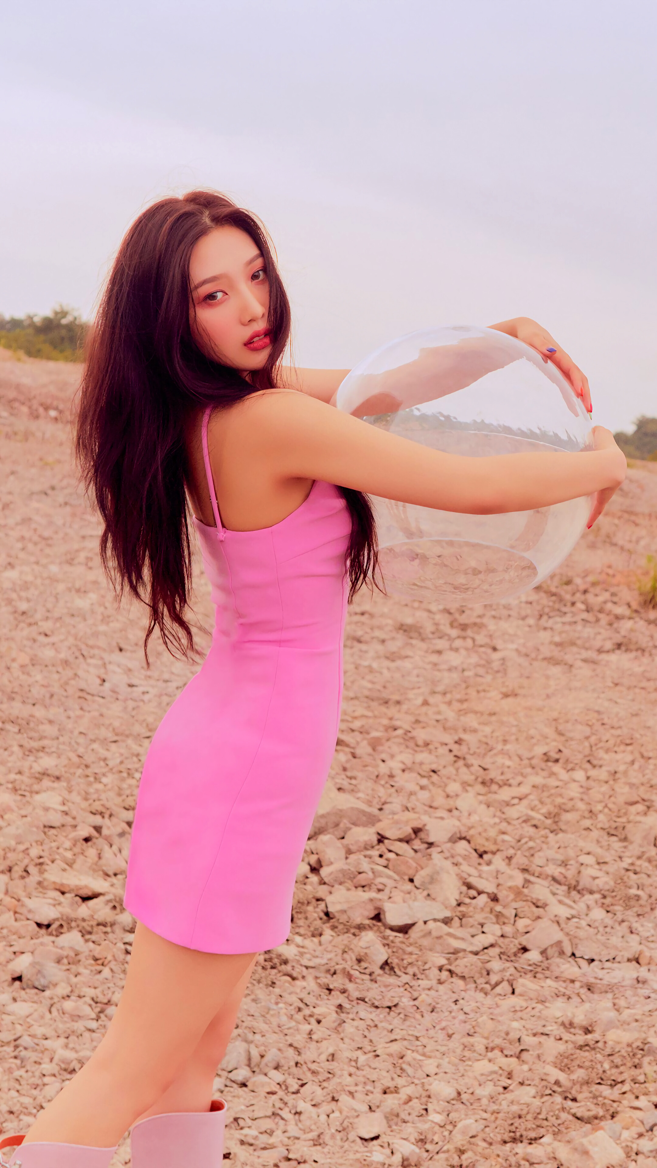 red velvet irene pink dress Irene red velvet