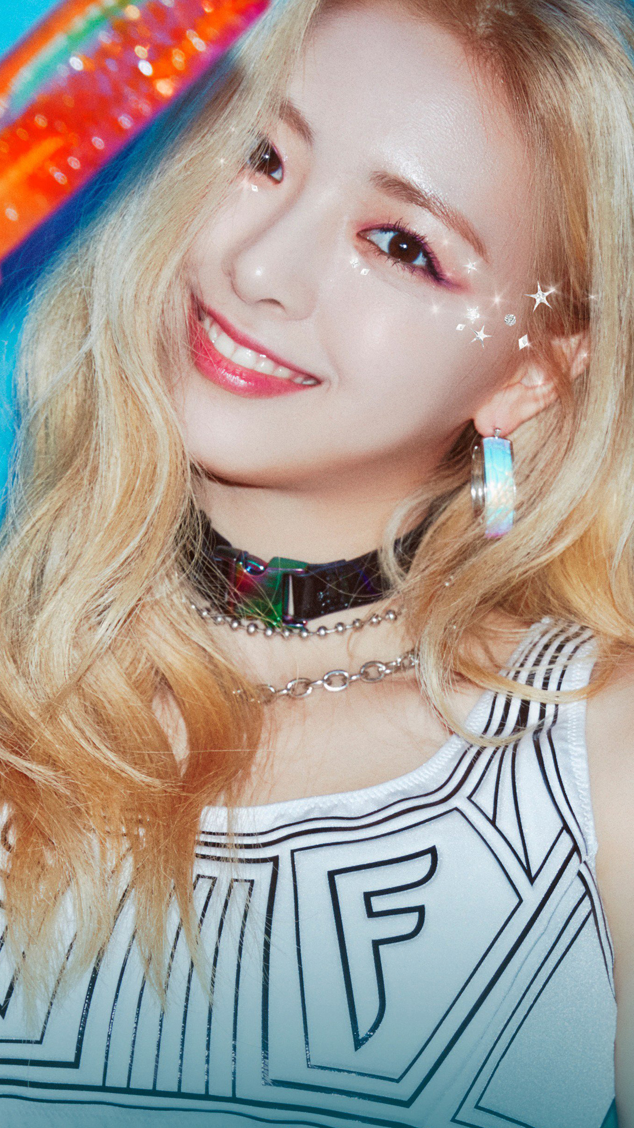 Yuna from ITZY HD Phone Wallpaper