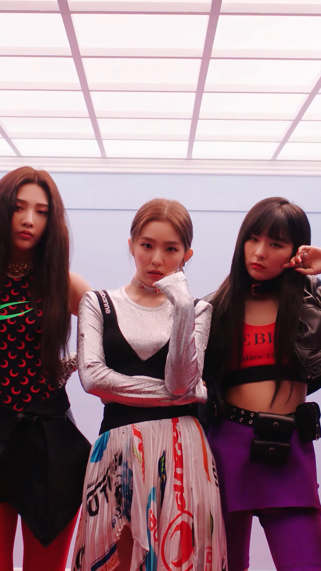 Red Velvet members Joy, Irene, and Seulgi in Zimzalabim music video HD Phone Wallpaper