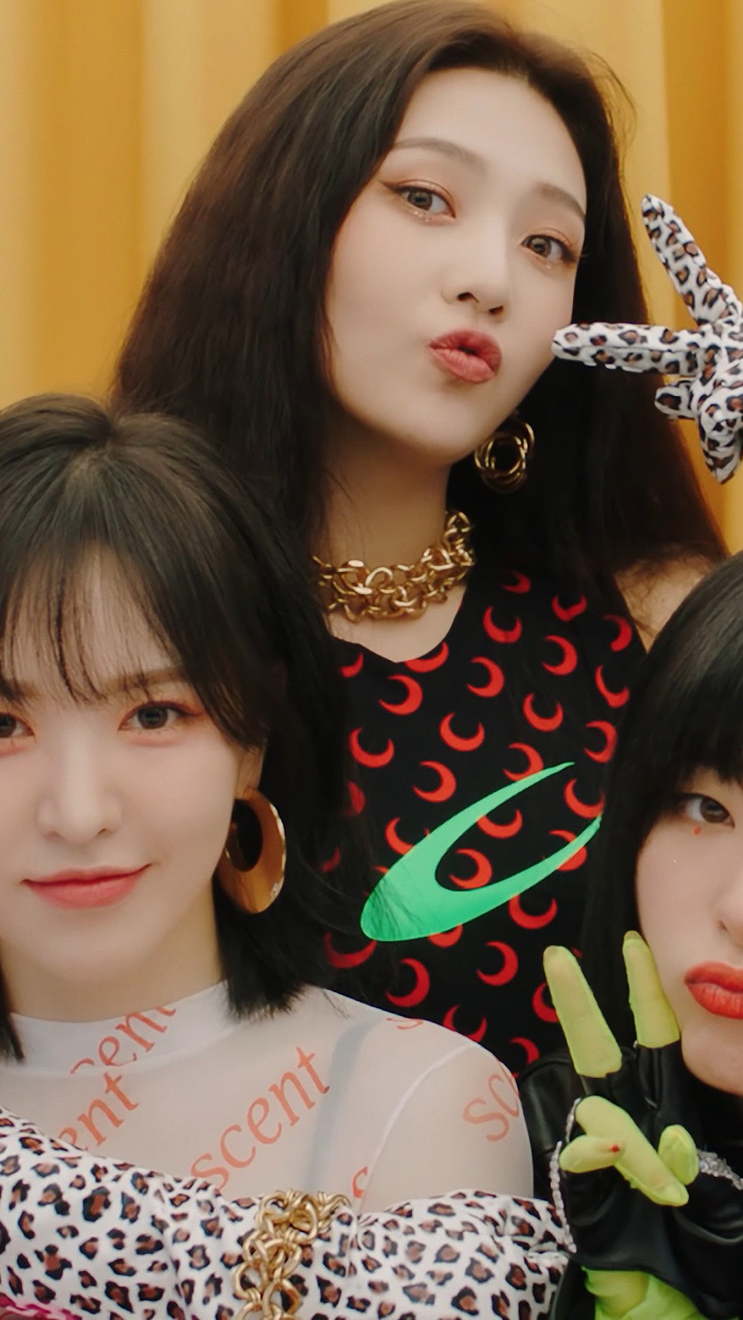Red Velvet members Joy, Wendy, and Yeri in Zimzalabim concept HD Phone Wallpaper