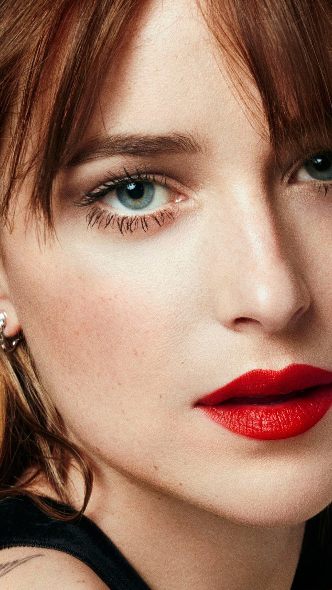 Dakota Johnson with red lipstick HD Phone Wallpaper